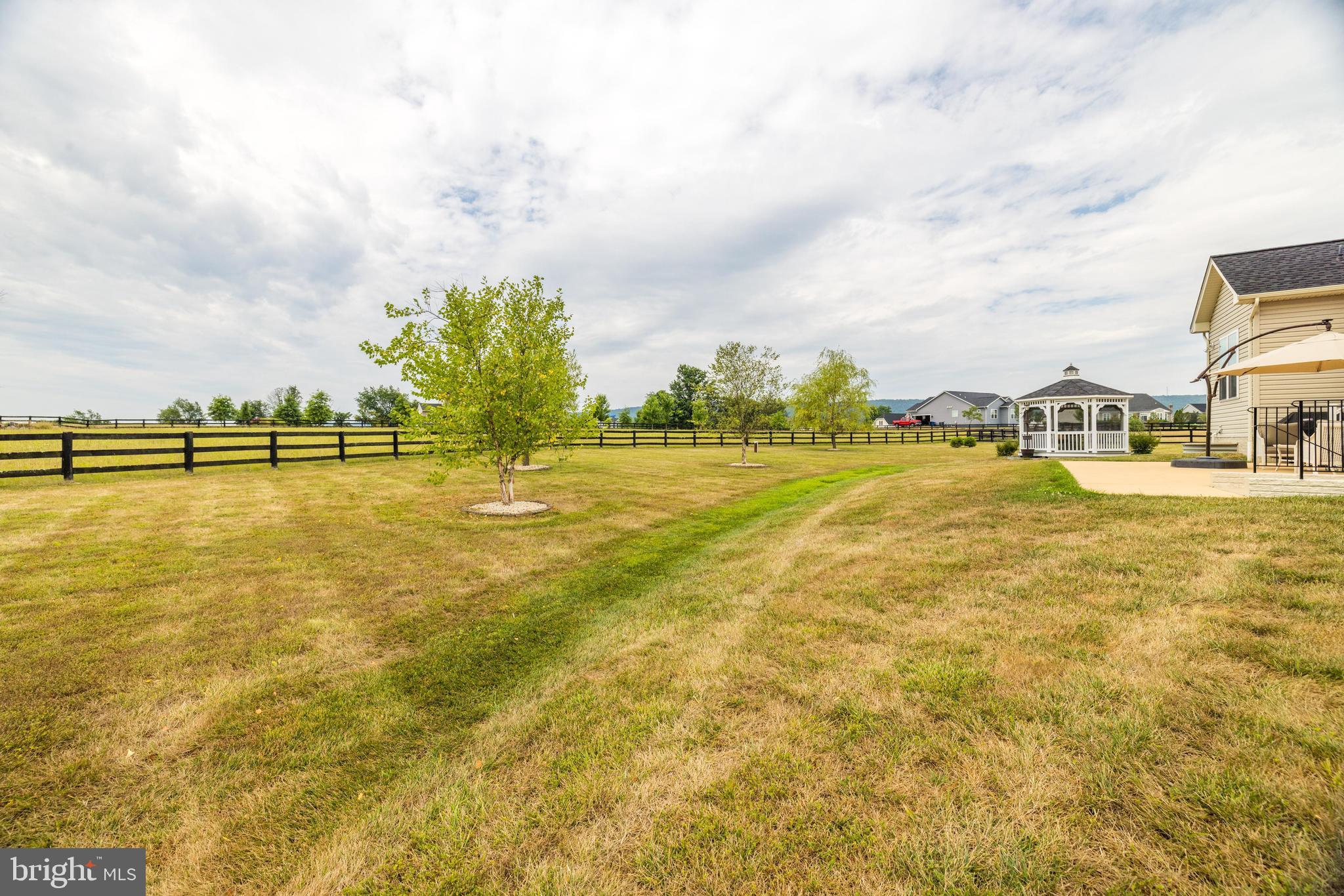 DUTCHMANS CREEK HAMLET - Residential