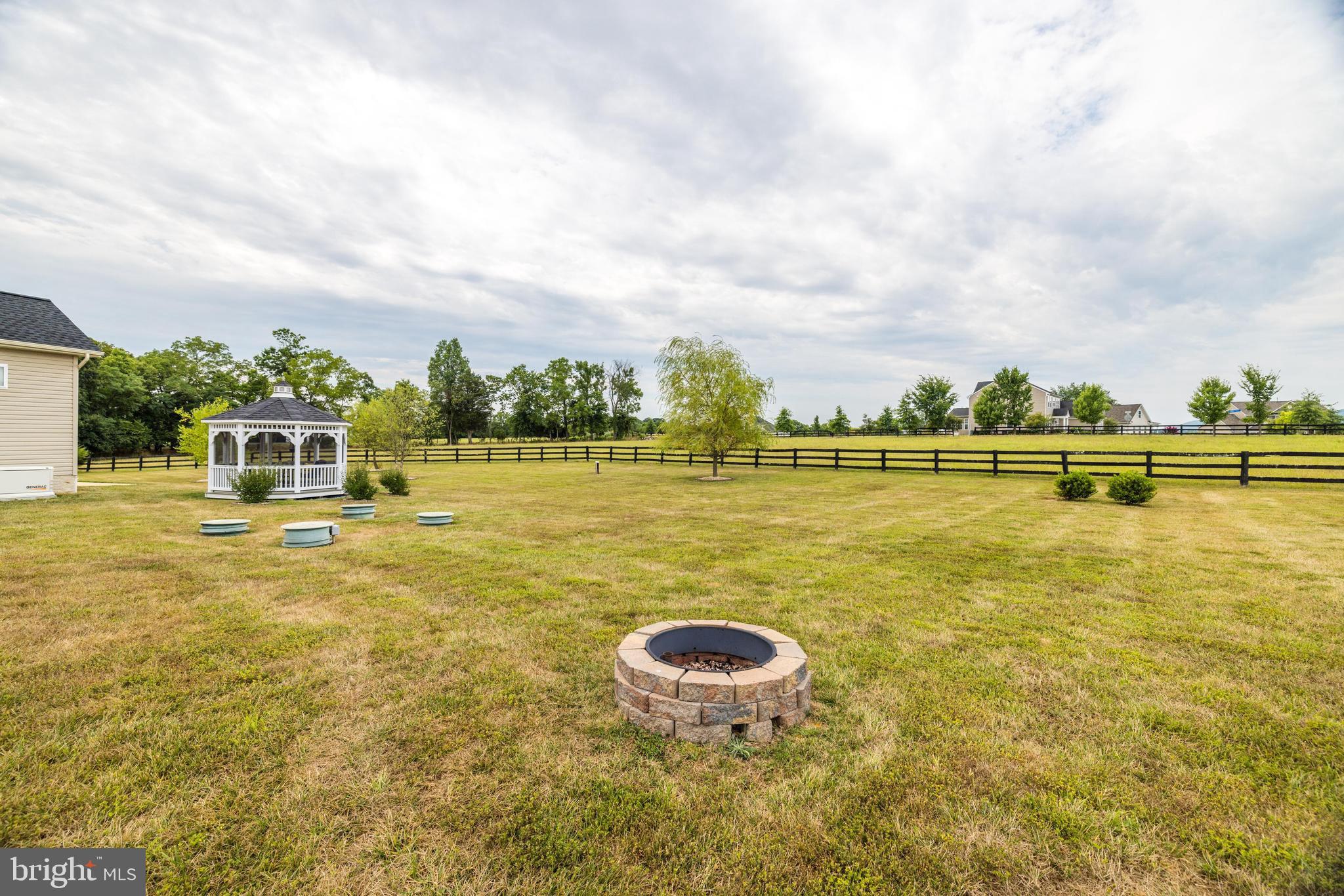 DUTCHMANS CREEK HAMLET - Residential