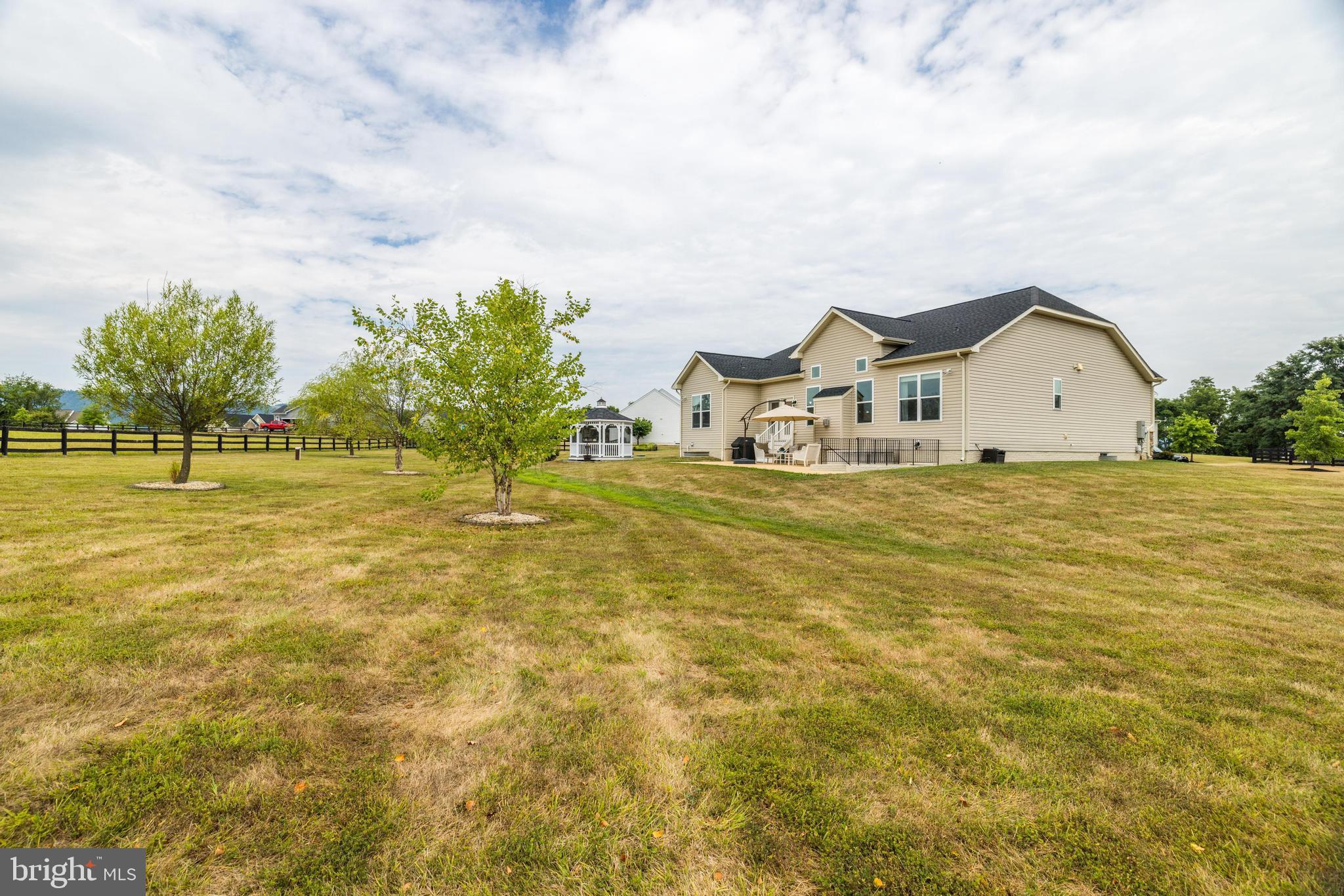 DUTCHMANS CREEK HAMLET - Residential