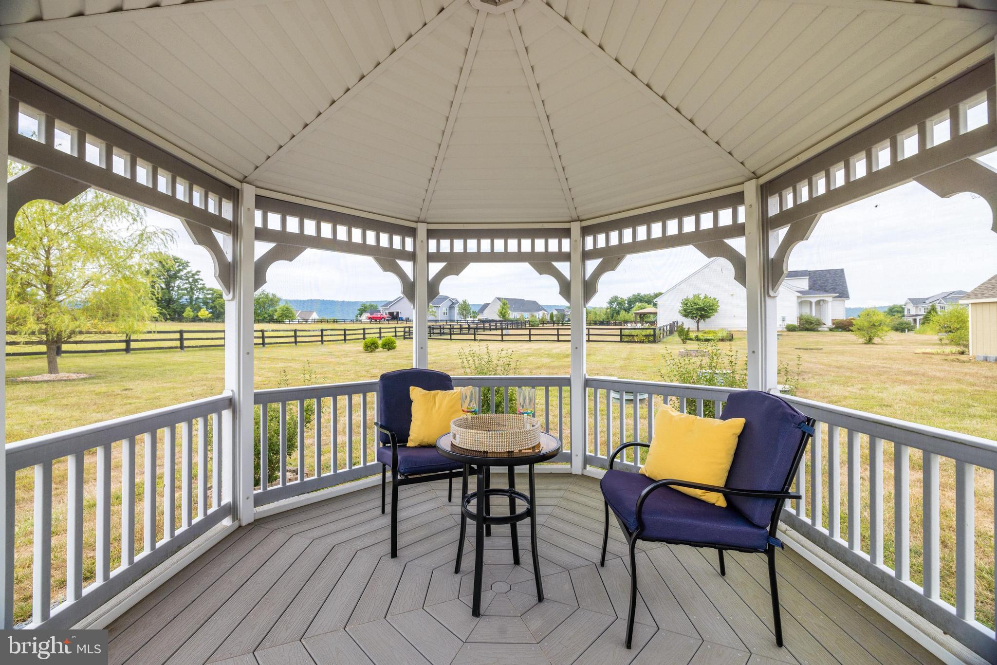 DUTCHMANS CREEK HAMLET - Residential