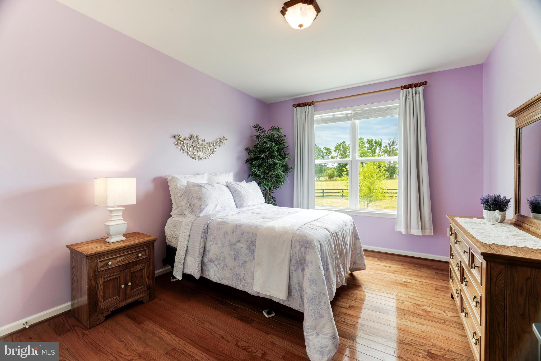 DUTCHMANS CREEK HAMLET - Residential