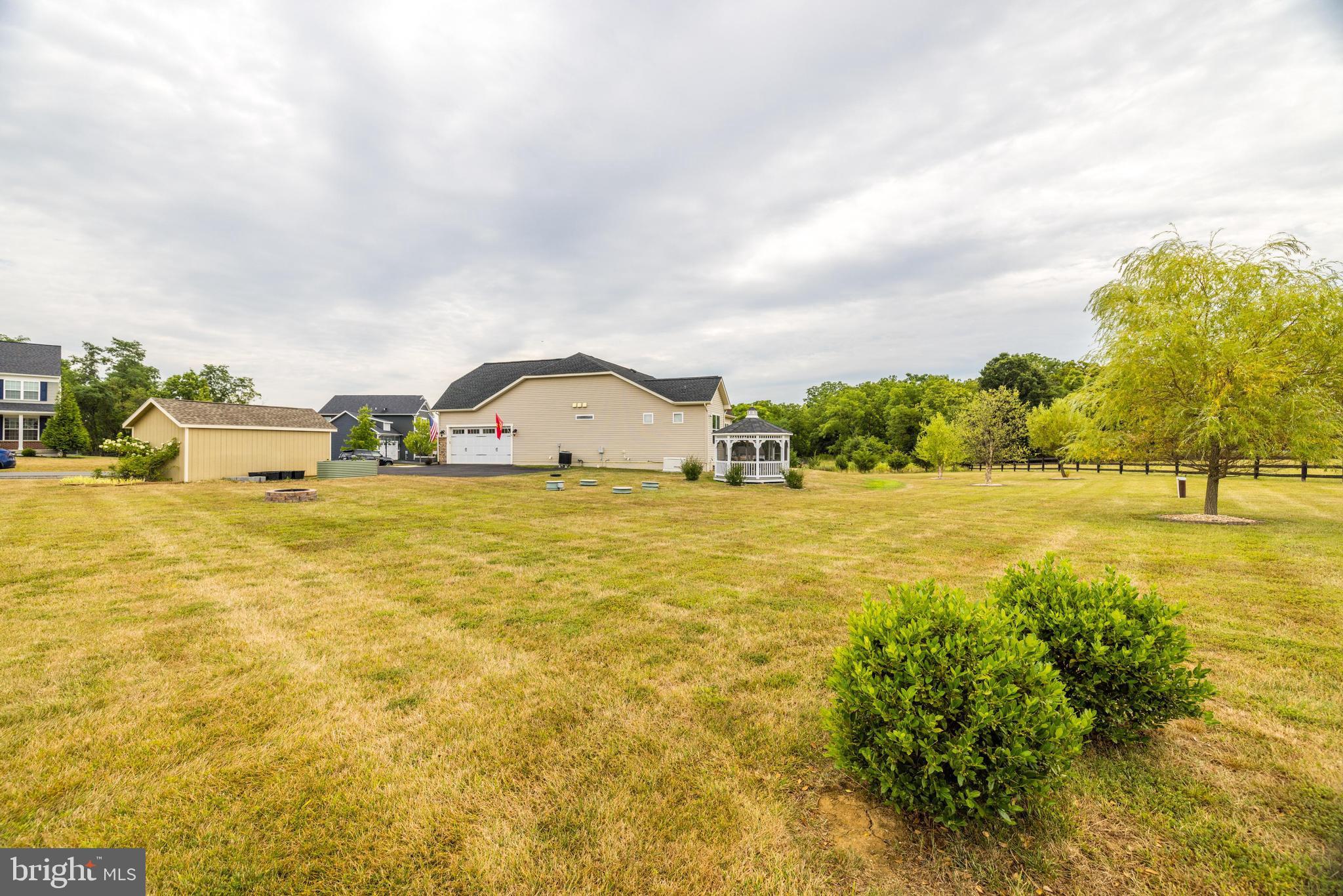 DUTCHMANS CREEK HAMLET - Residential