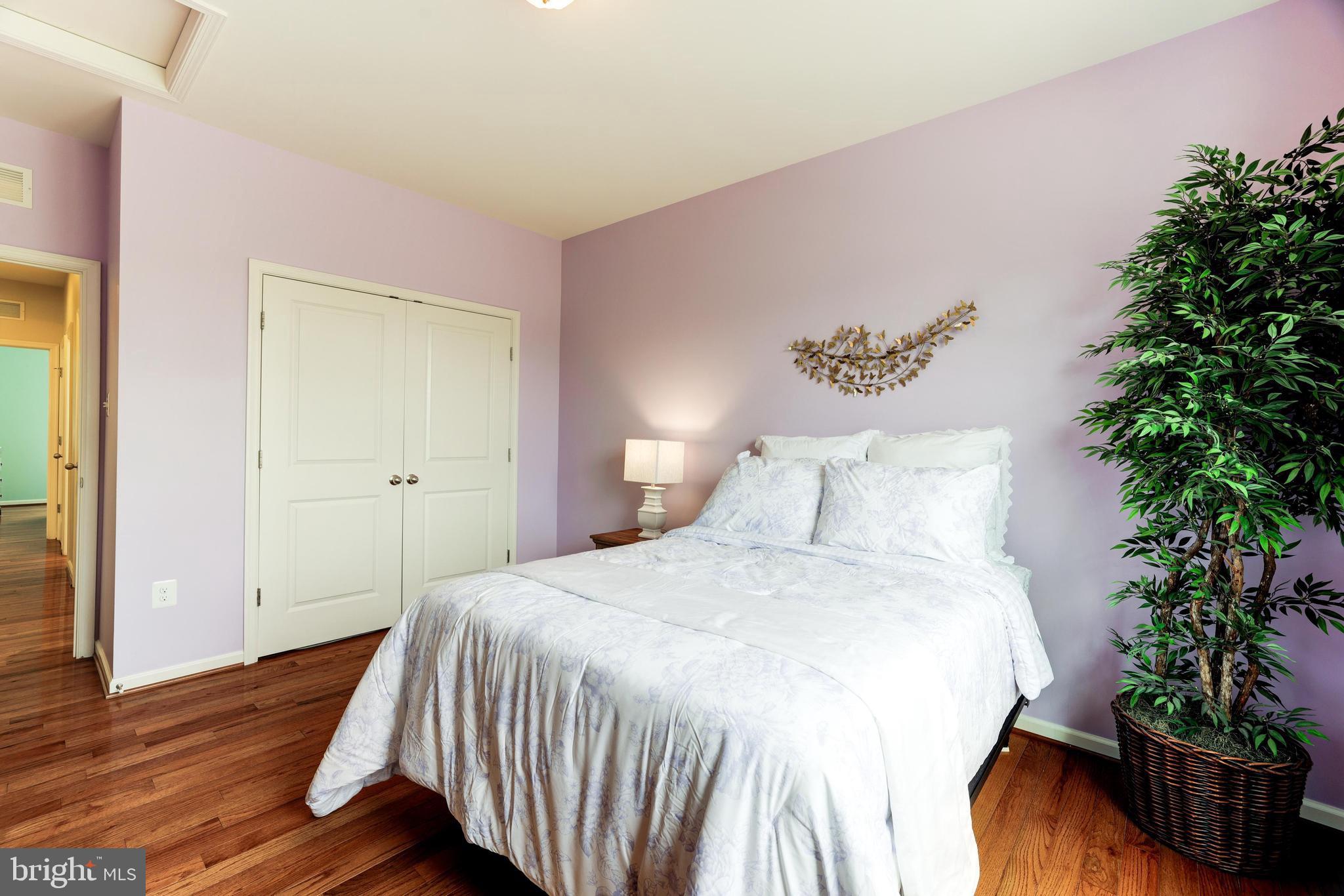 DUTCHMANS CREEK HAMLET - Residential