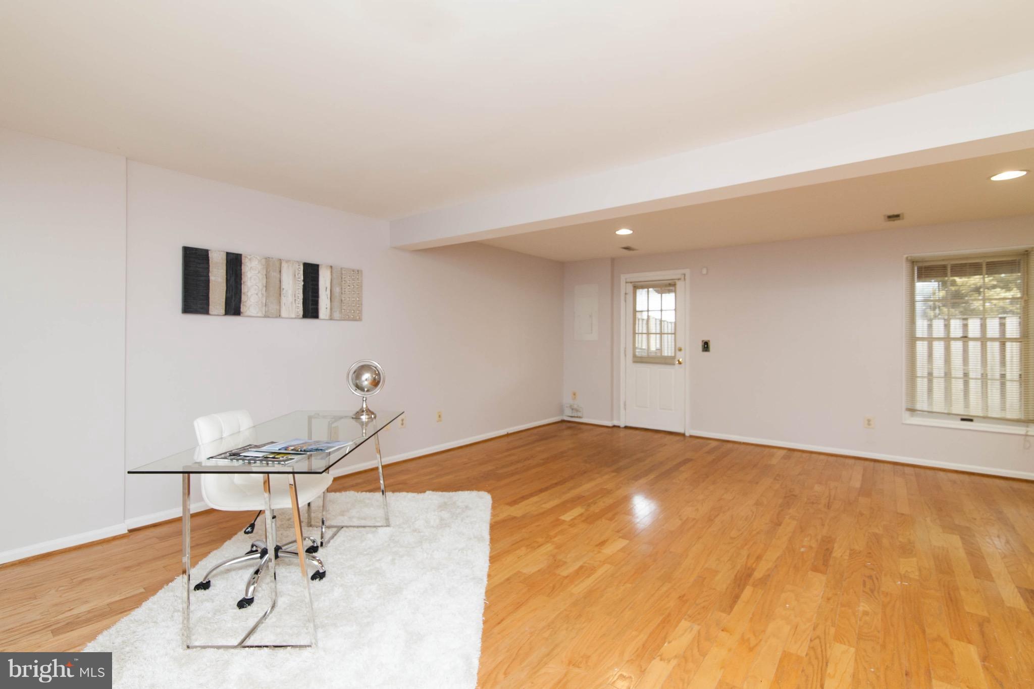 CENTRE RIDGE - Residential