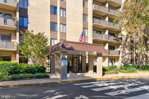 Photo of 3100 Manchester Street #220, FALLS CHURCH, VA 22044 (MLS # VAFX2330928)
