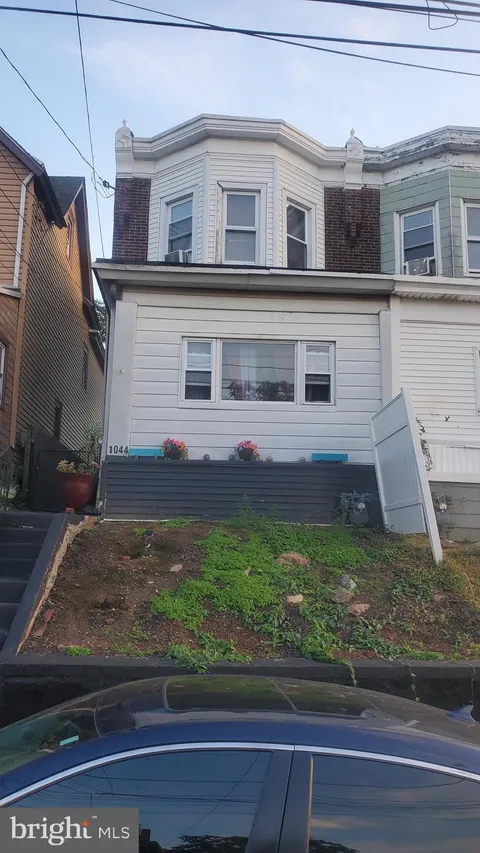 1044 Pine Street, Darby, PA MLS: PADE2100756