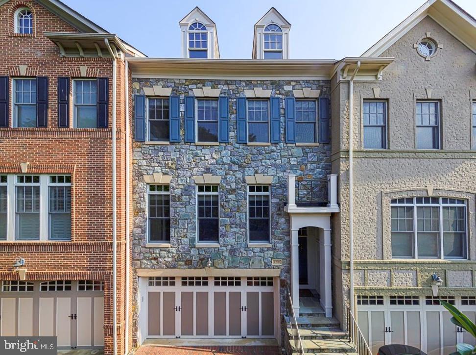 STOCKWELL MANOR - Residential