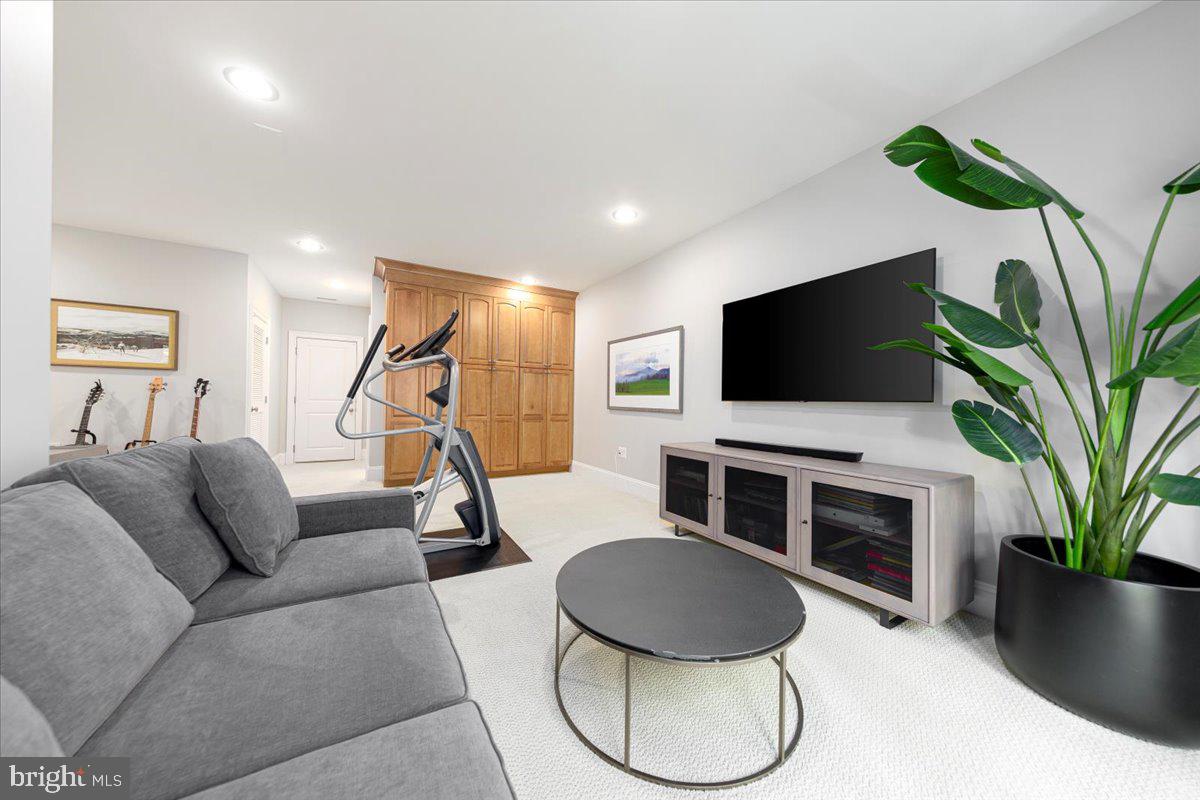 STOCKWELL MANOR - Residential