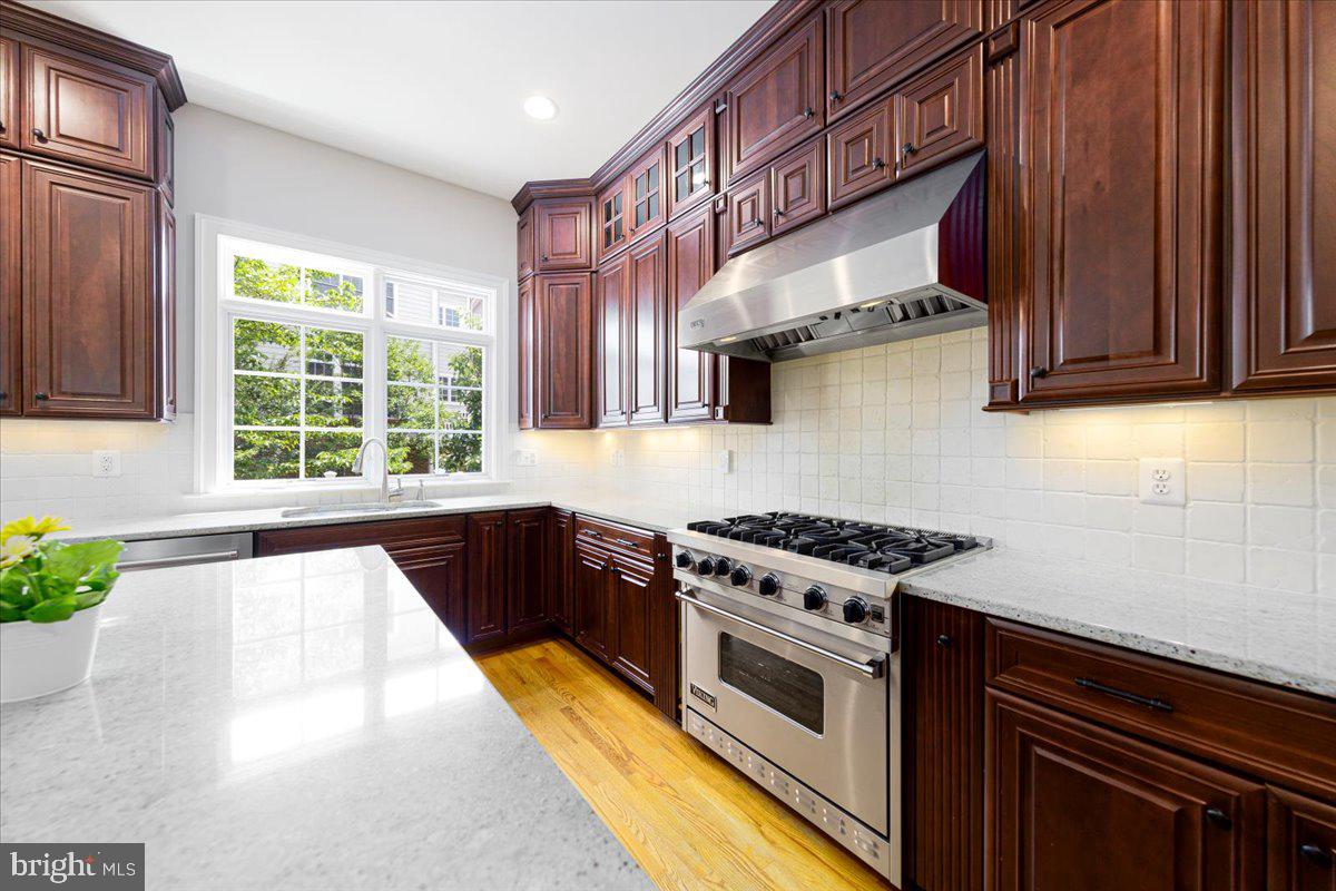 STOCKWELL MANOR - Residential