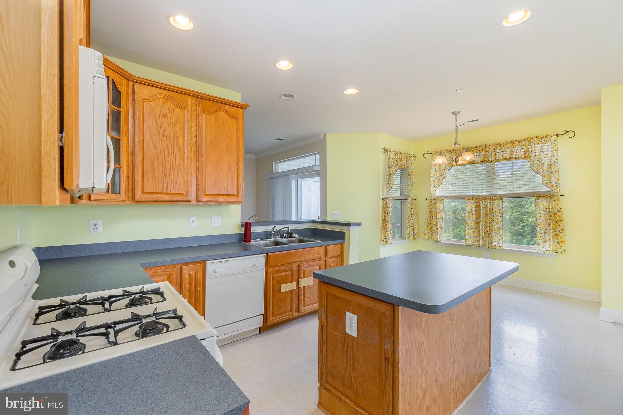 EMERALD HILLS - Residential