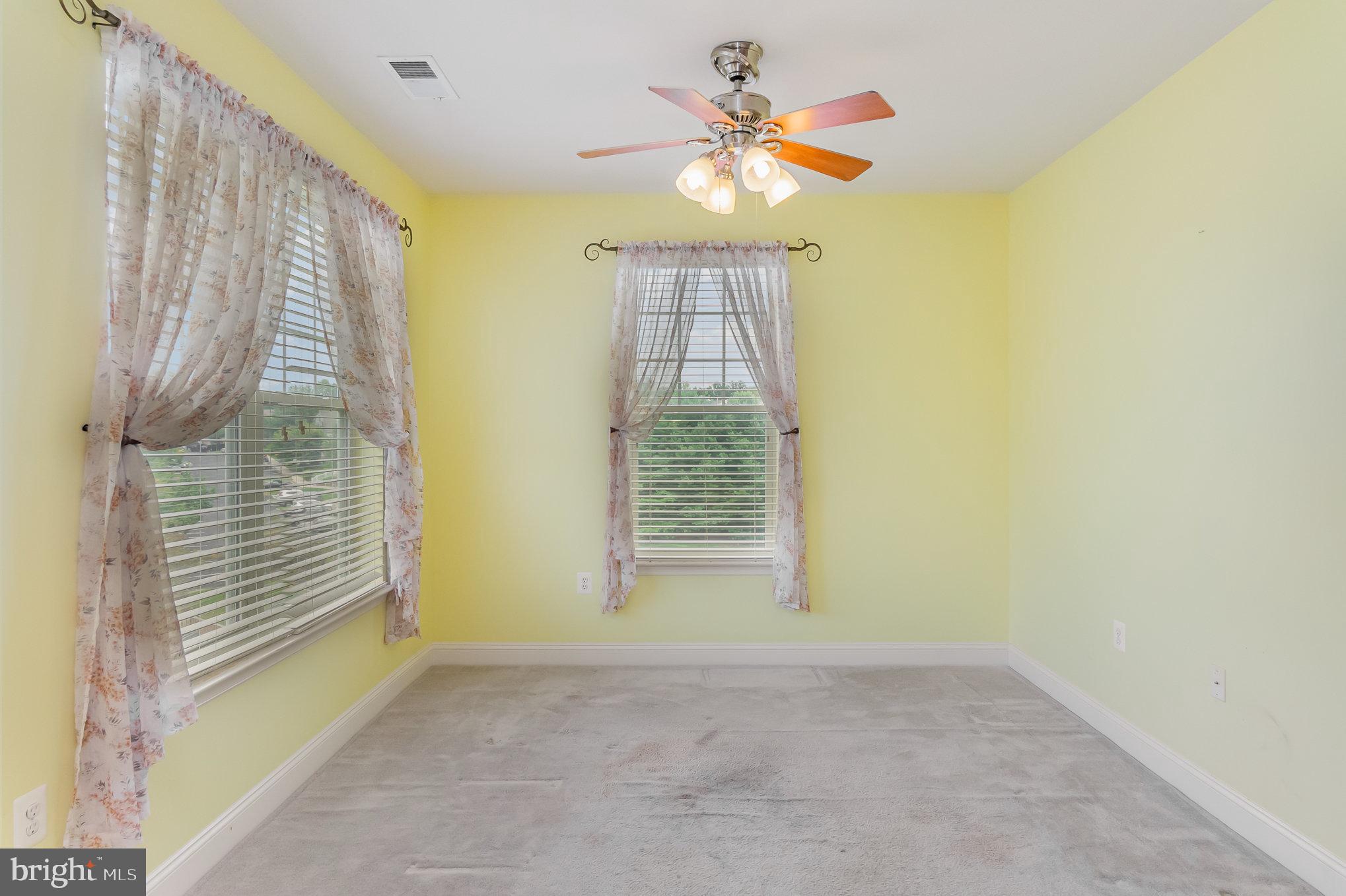 EMERALD HILLS - Residential