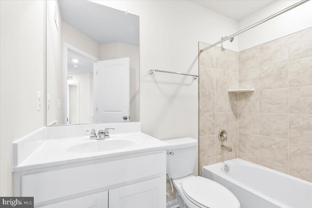 NORBORNE GLEBE - Residential Lease