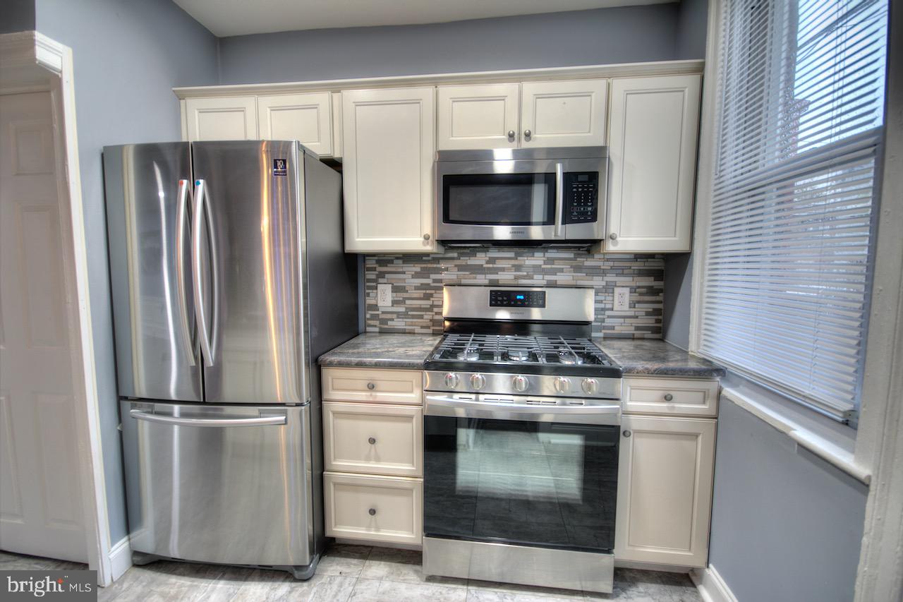 FERN ROCK - Residential