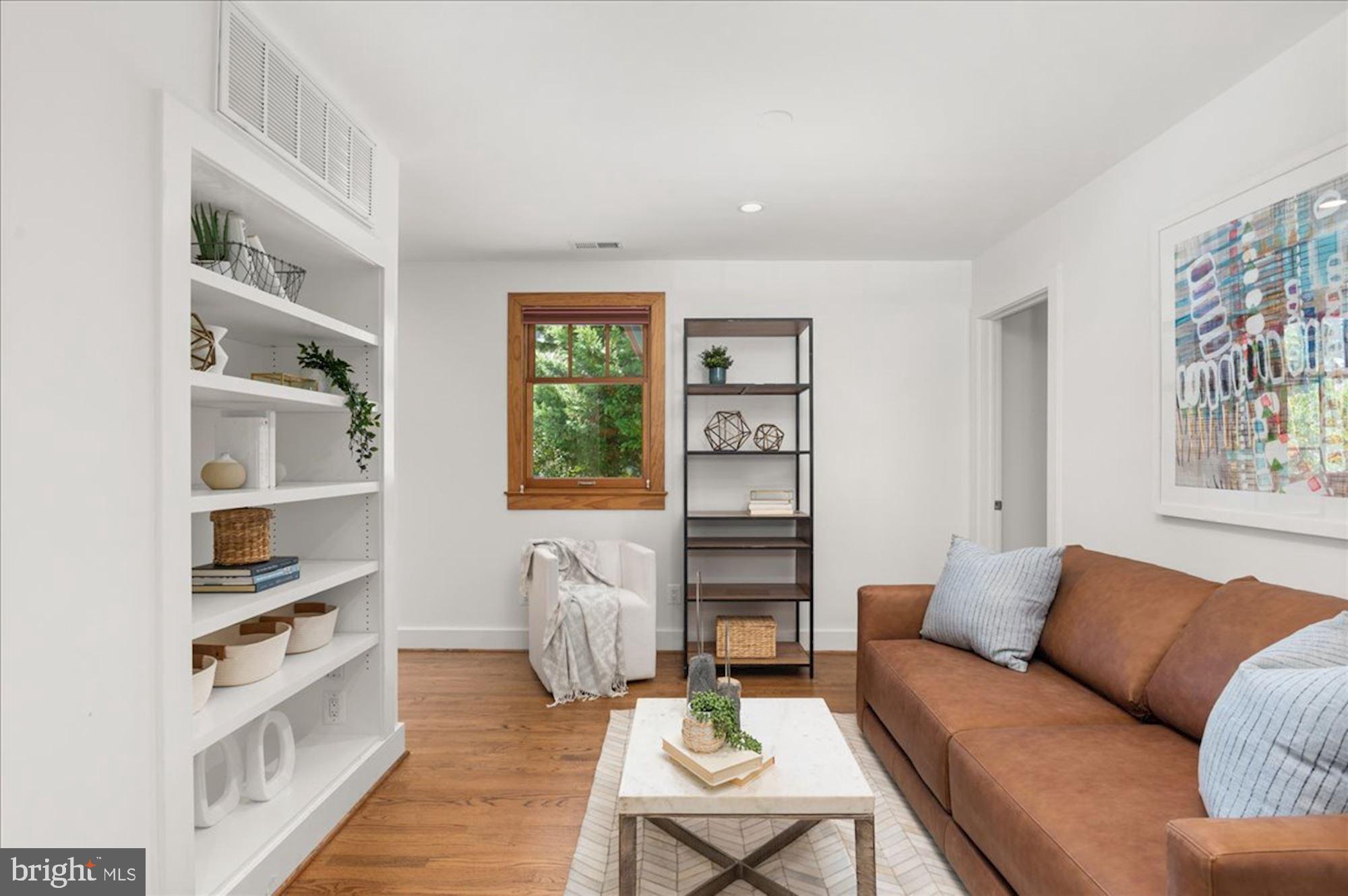 COLUMBIA FOREST - Residential