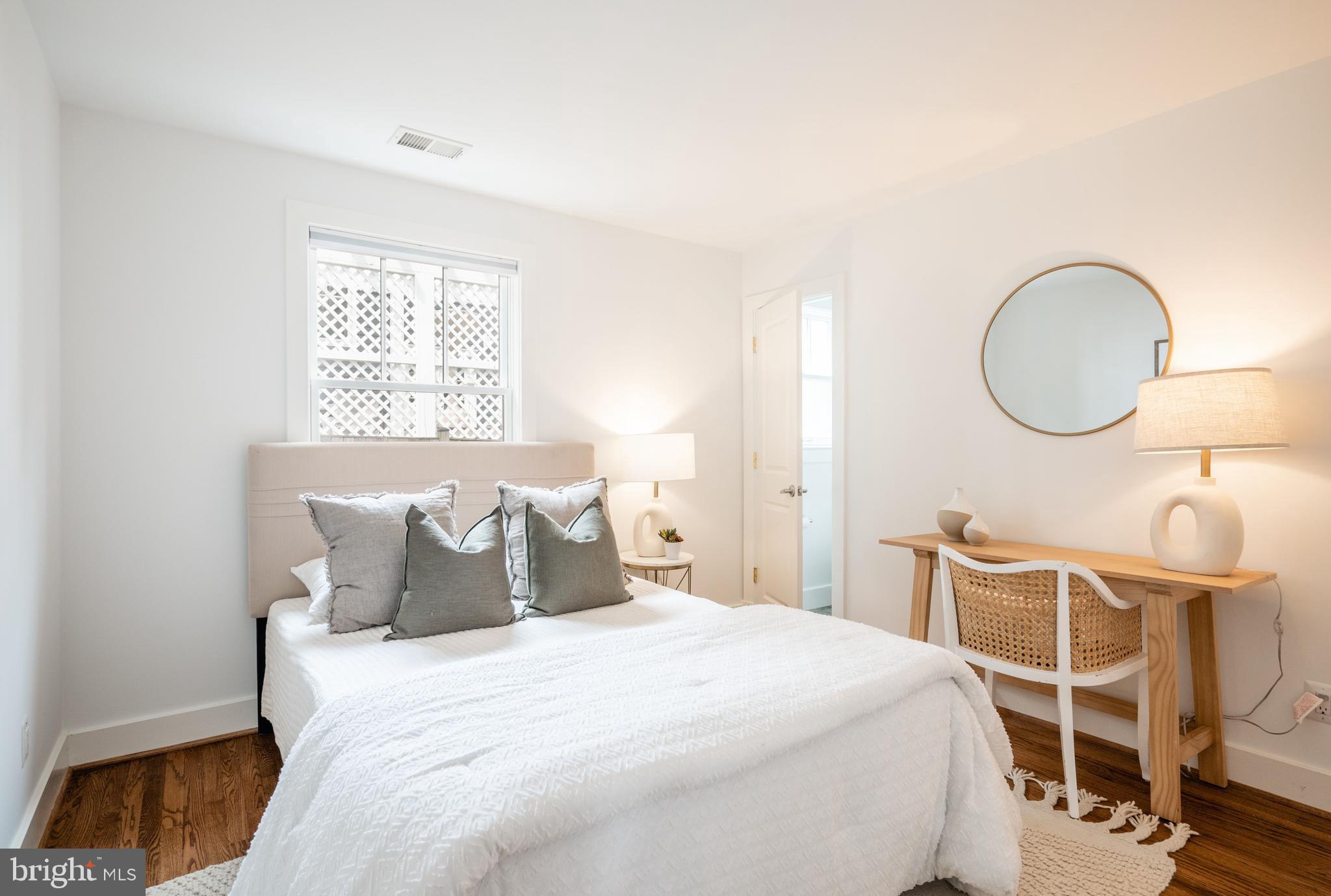 COLUMBIA FOREST - Residential