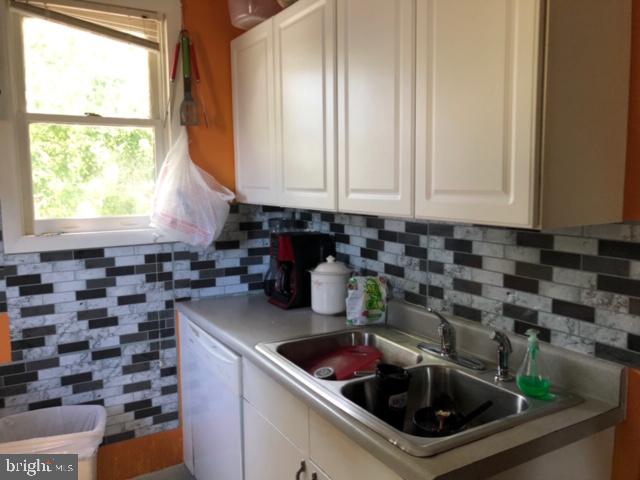 EASTON - Residential Income