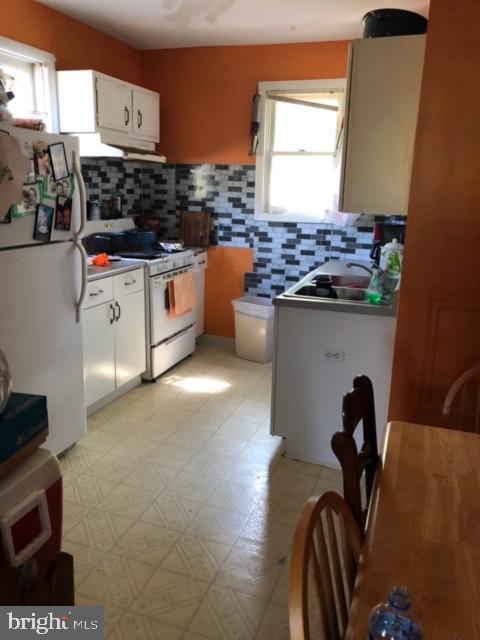 EASTON - Residential Income