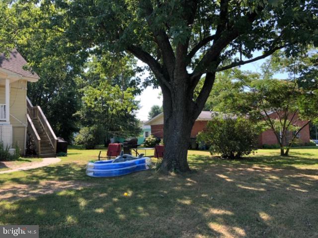 EASTON - Residential Income