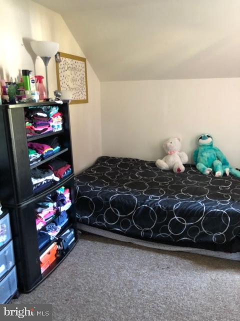 EASTON - Residential Income