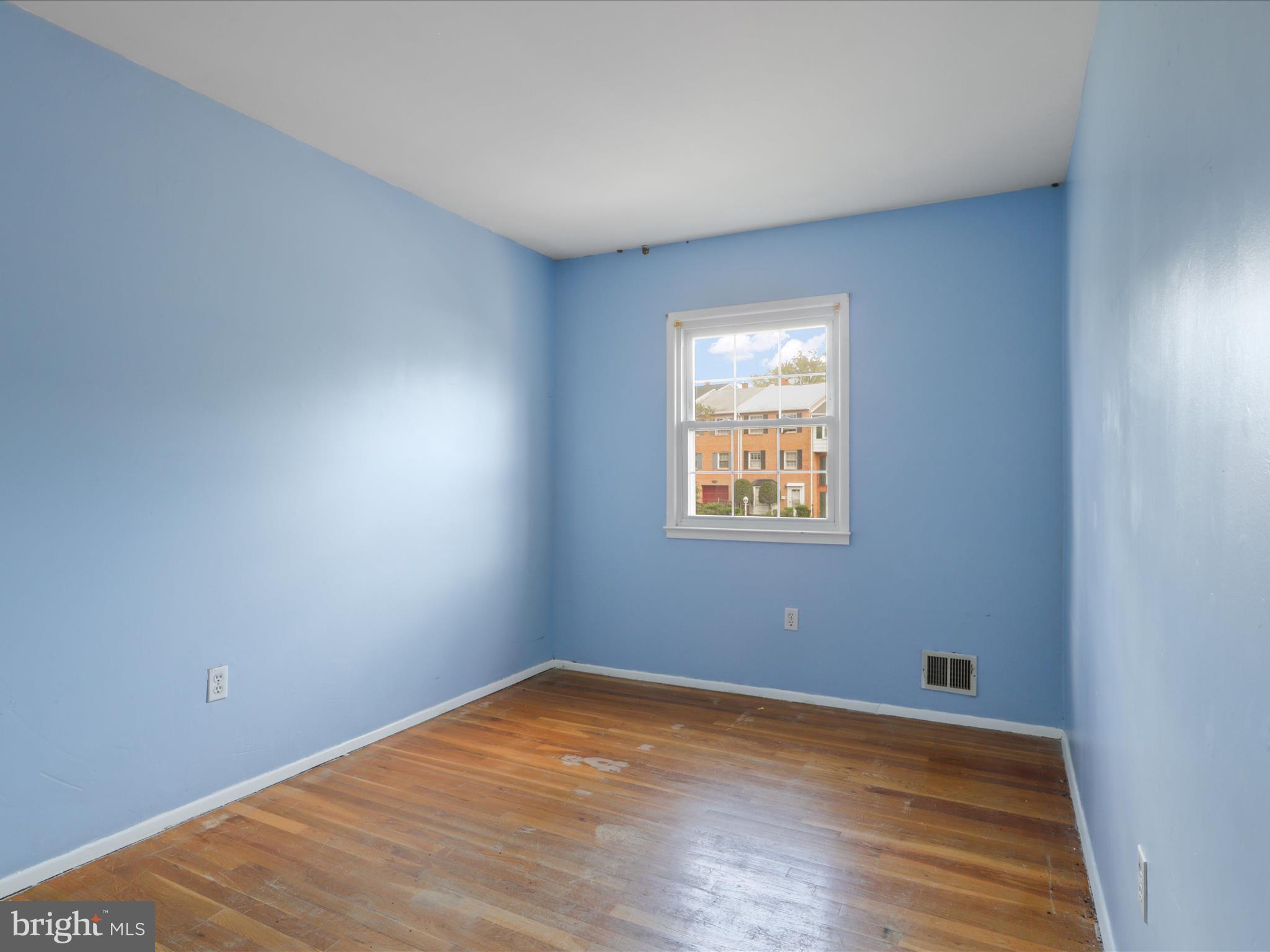 BIRCHDALE - Residential