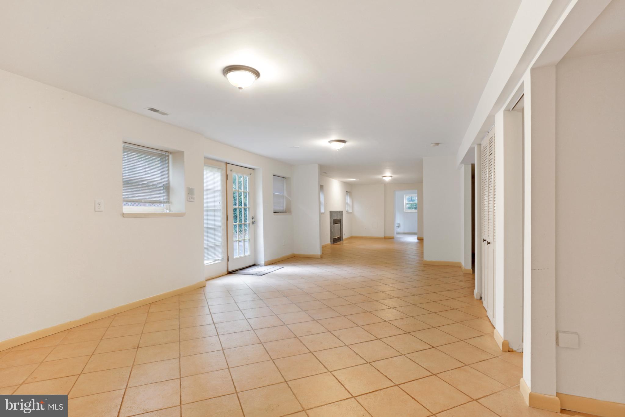 WEDDERBURN HEIGHTS - Residential Lease