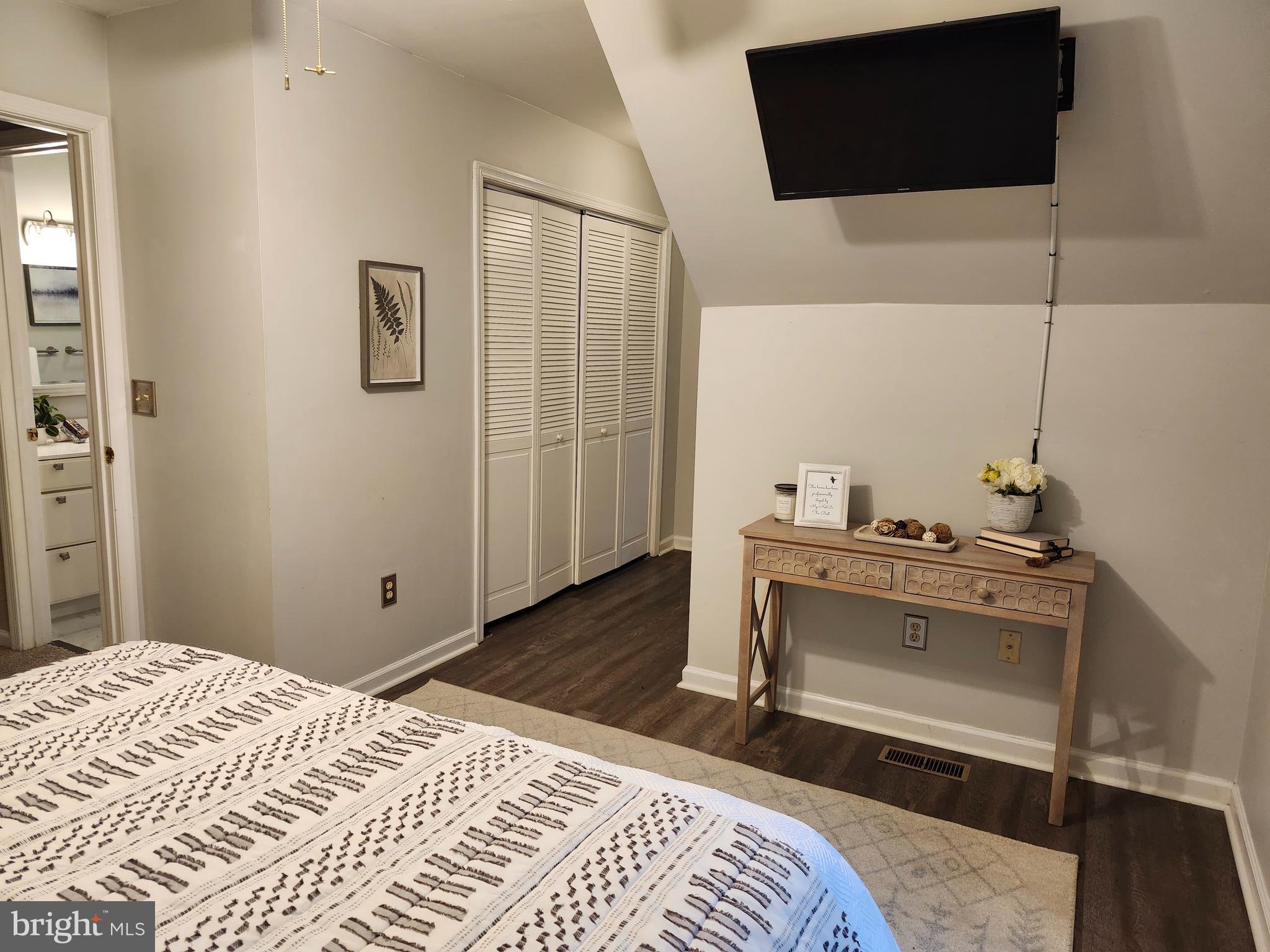 THE MEADOWS - Residential Lease