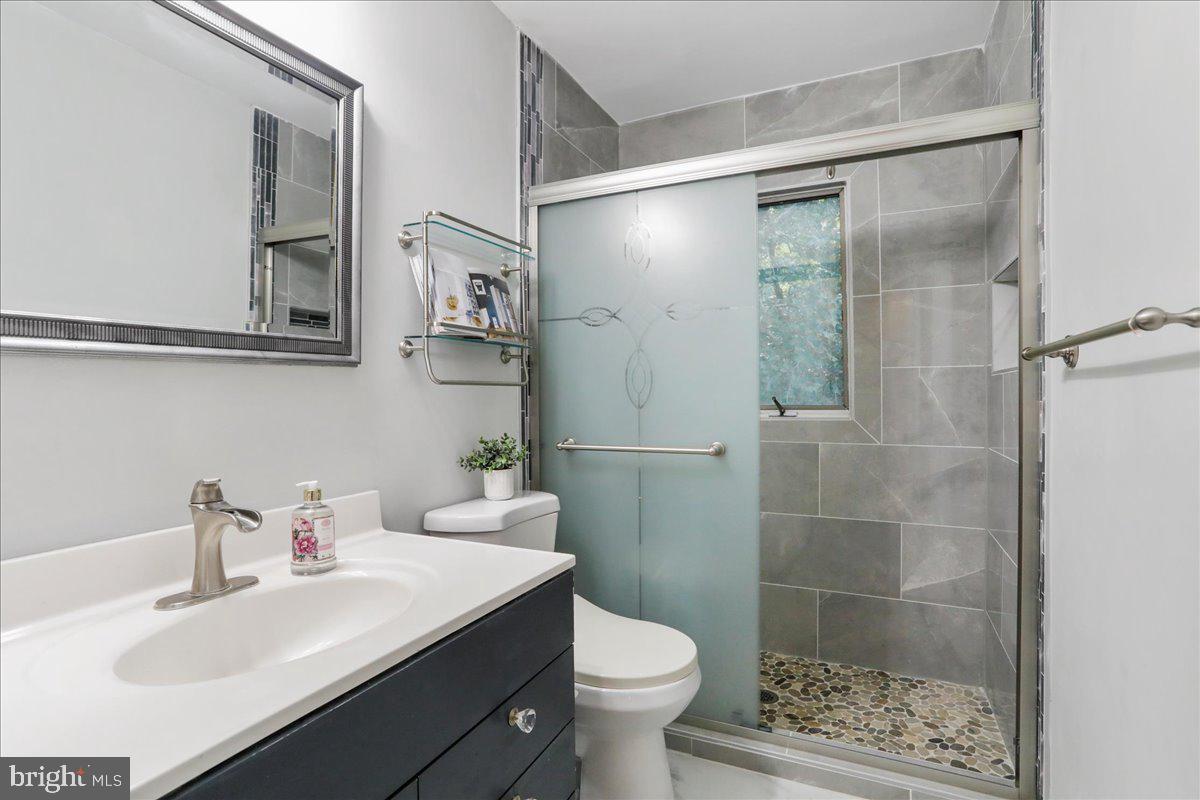 THE MEADOWS - Residential Lease