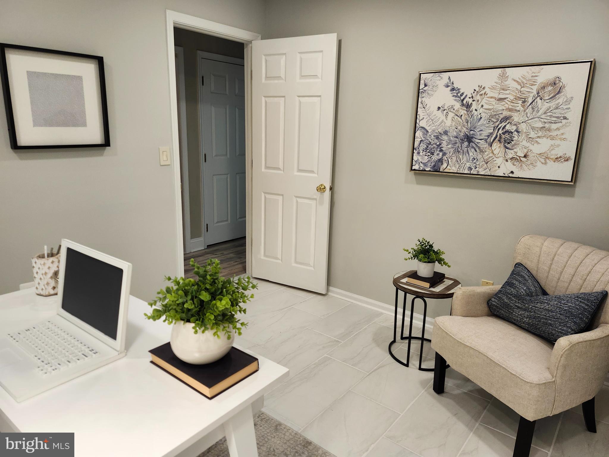 THE MEADOWS - Residential Lease