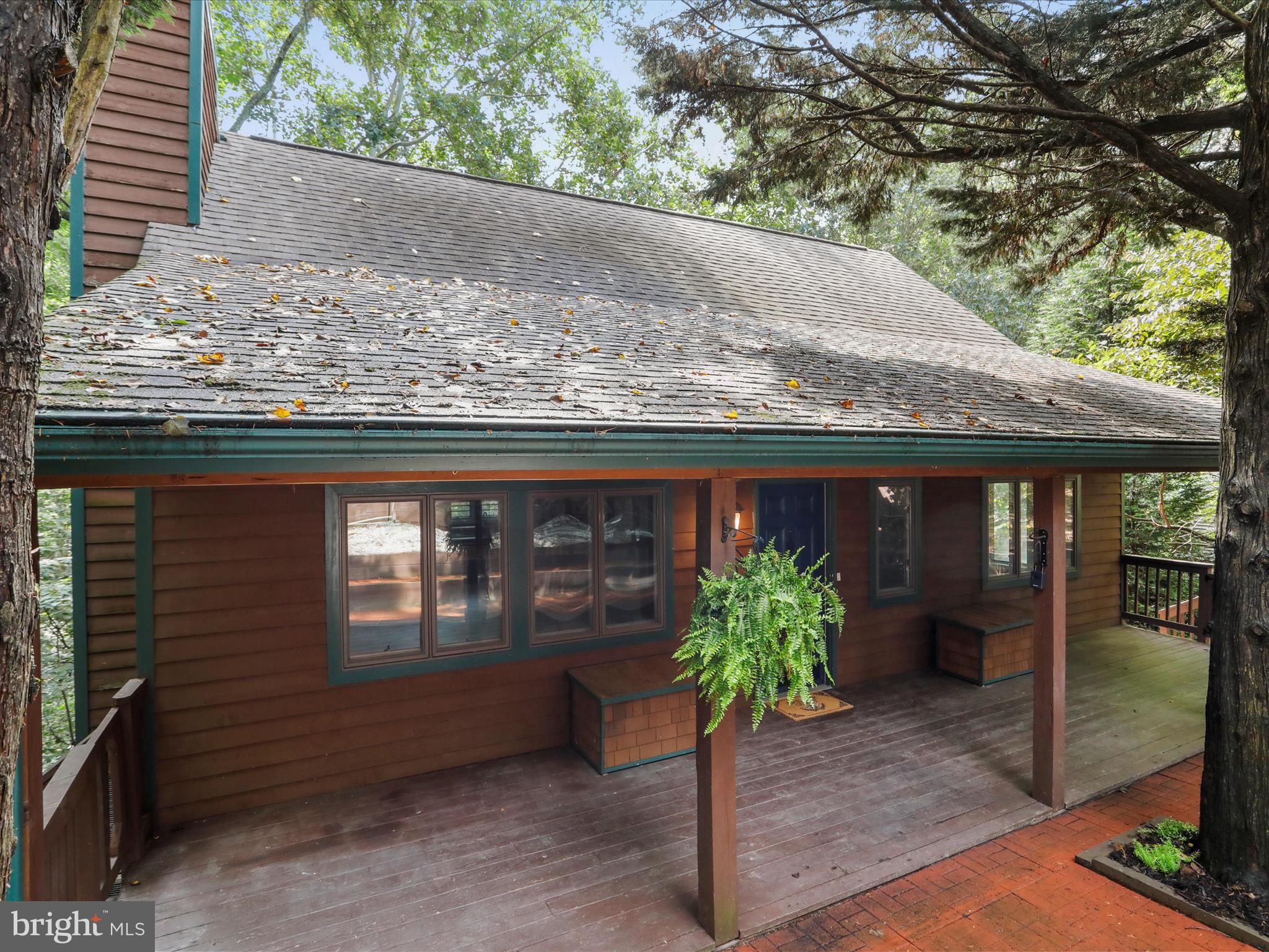 THE MEADOWS - Residential Lease