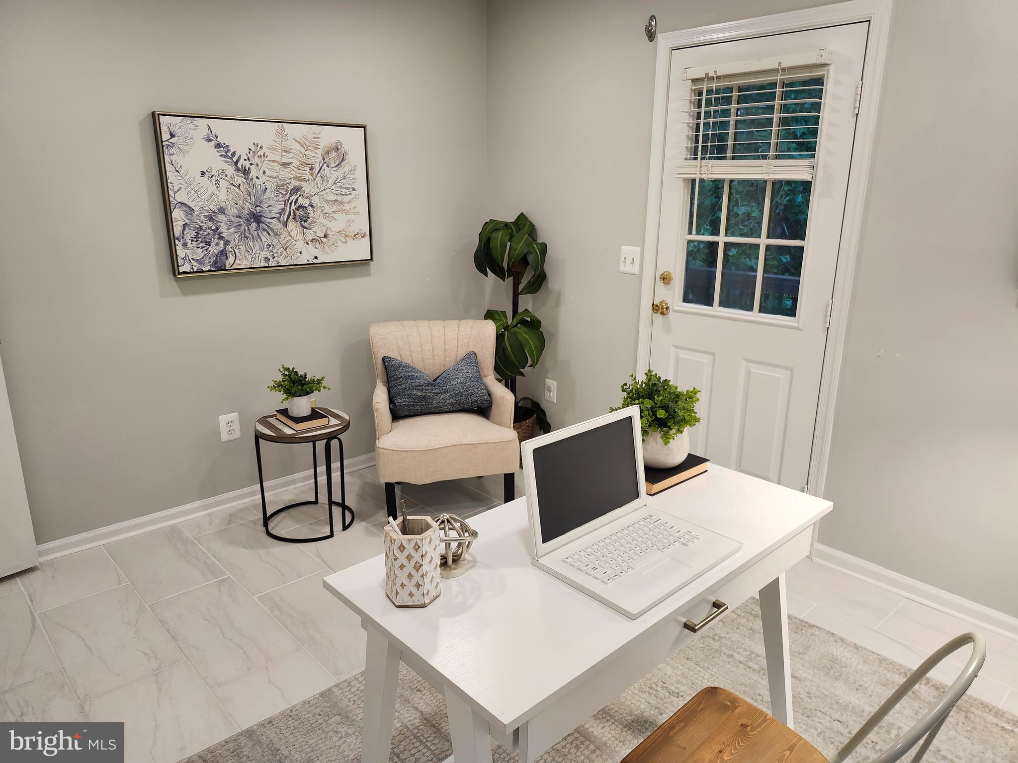 THE MEADOWS - Residential Lease