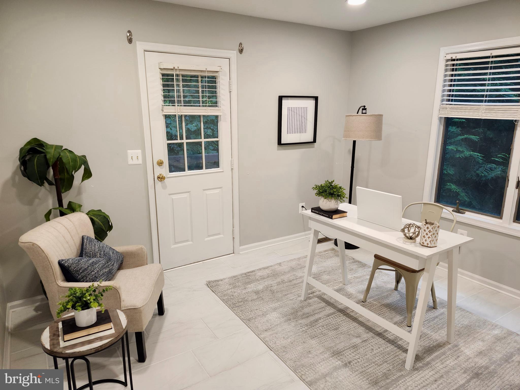 THE MEADOWS - Residential Lease