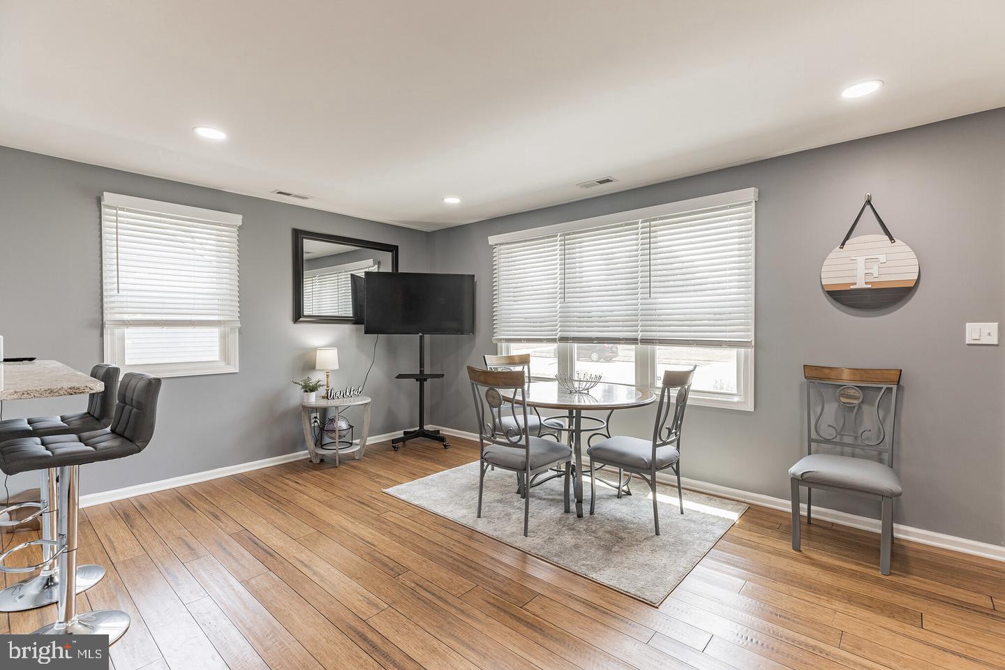 215 W GLOUCESTER PIKE
