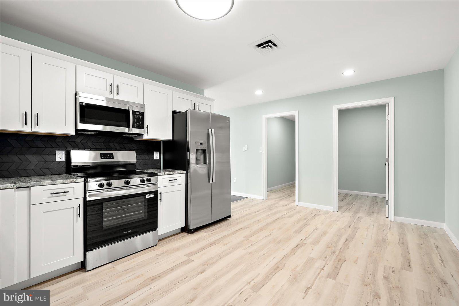 SMITHWOOD MANOR - Residential