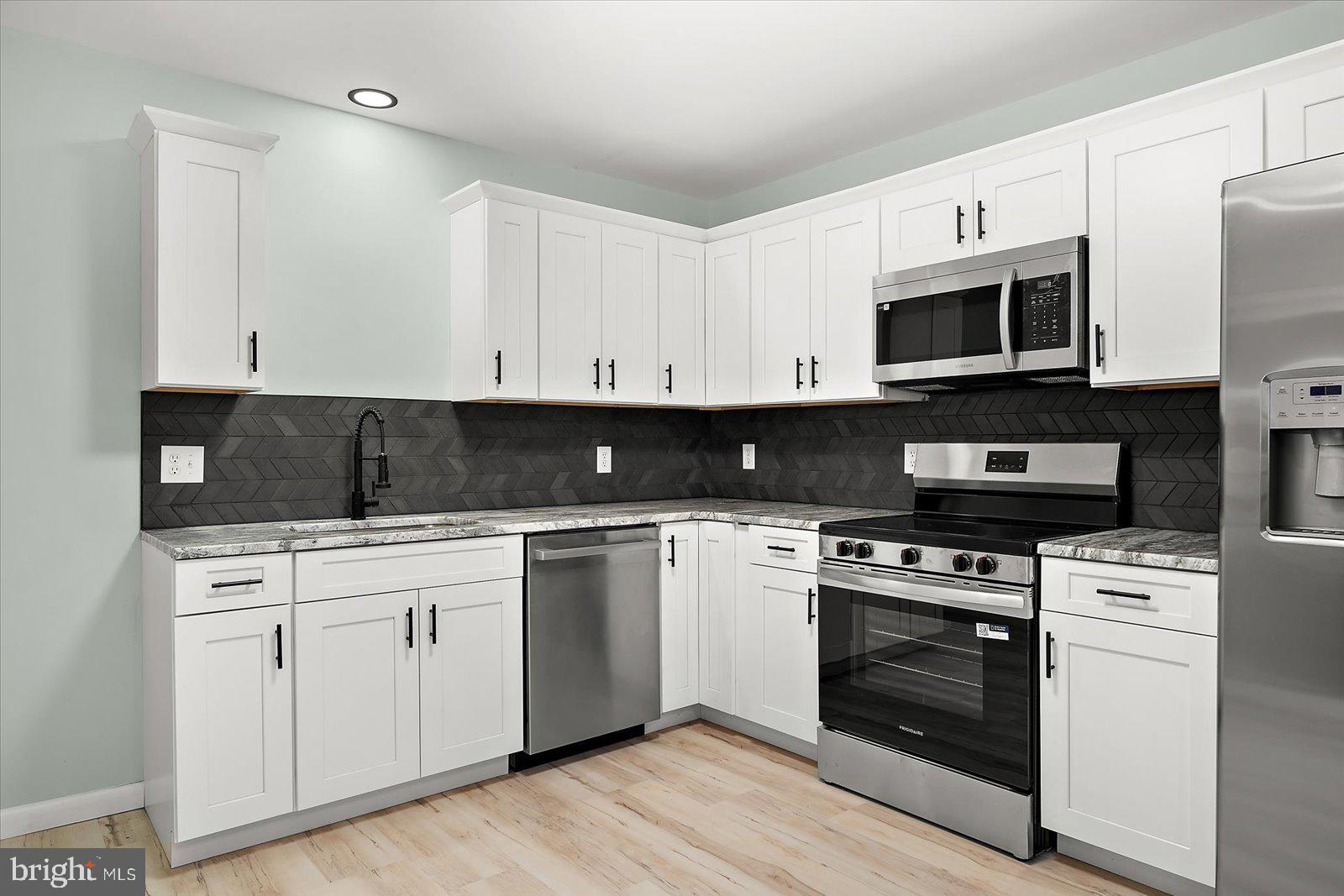 SMITHWOOD MANOR - Residential