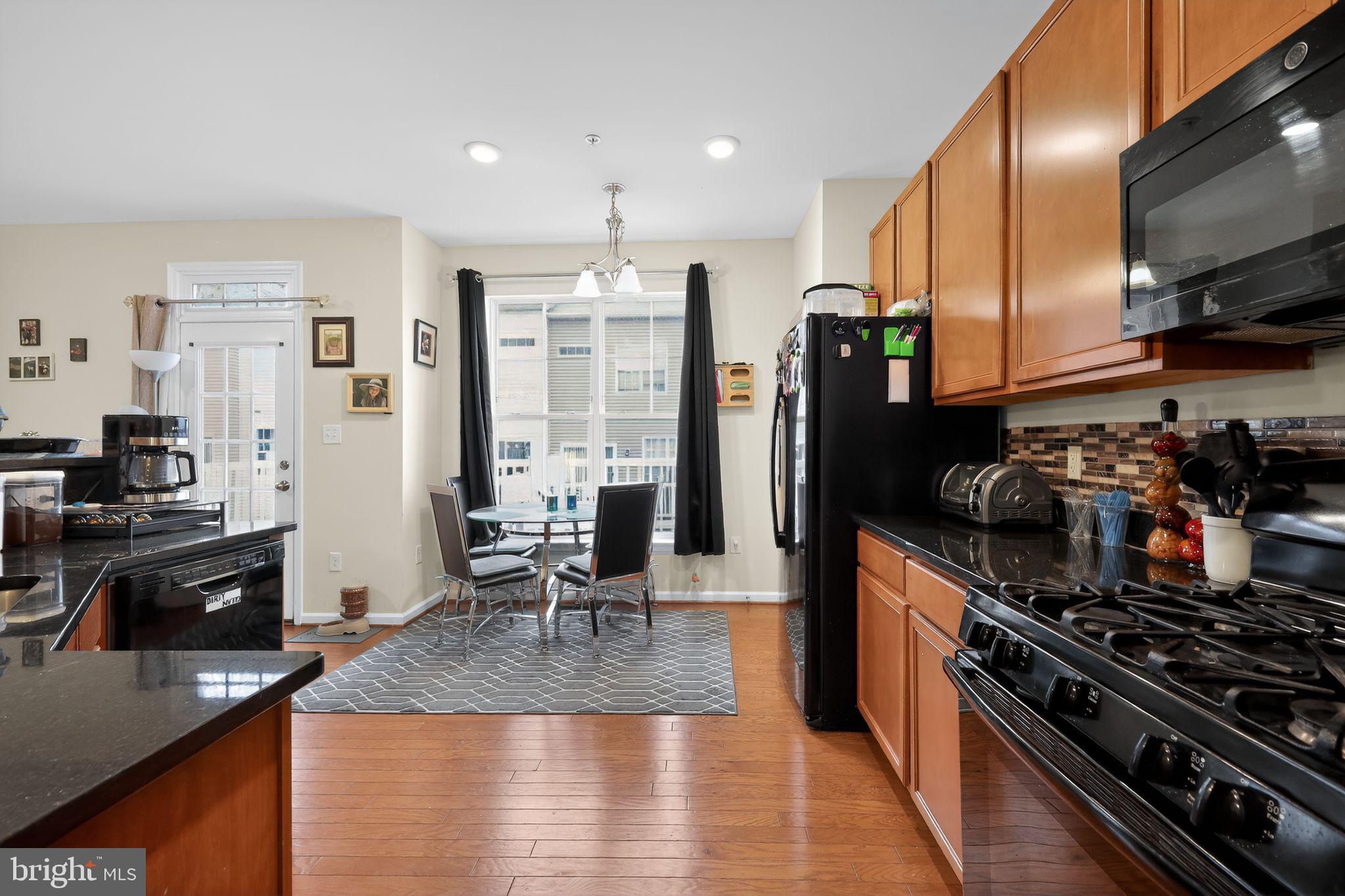 JEFFERSON PLACE - Residential