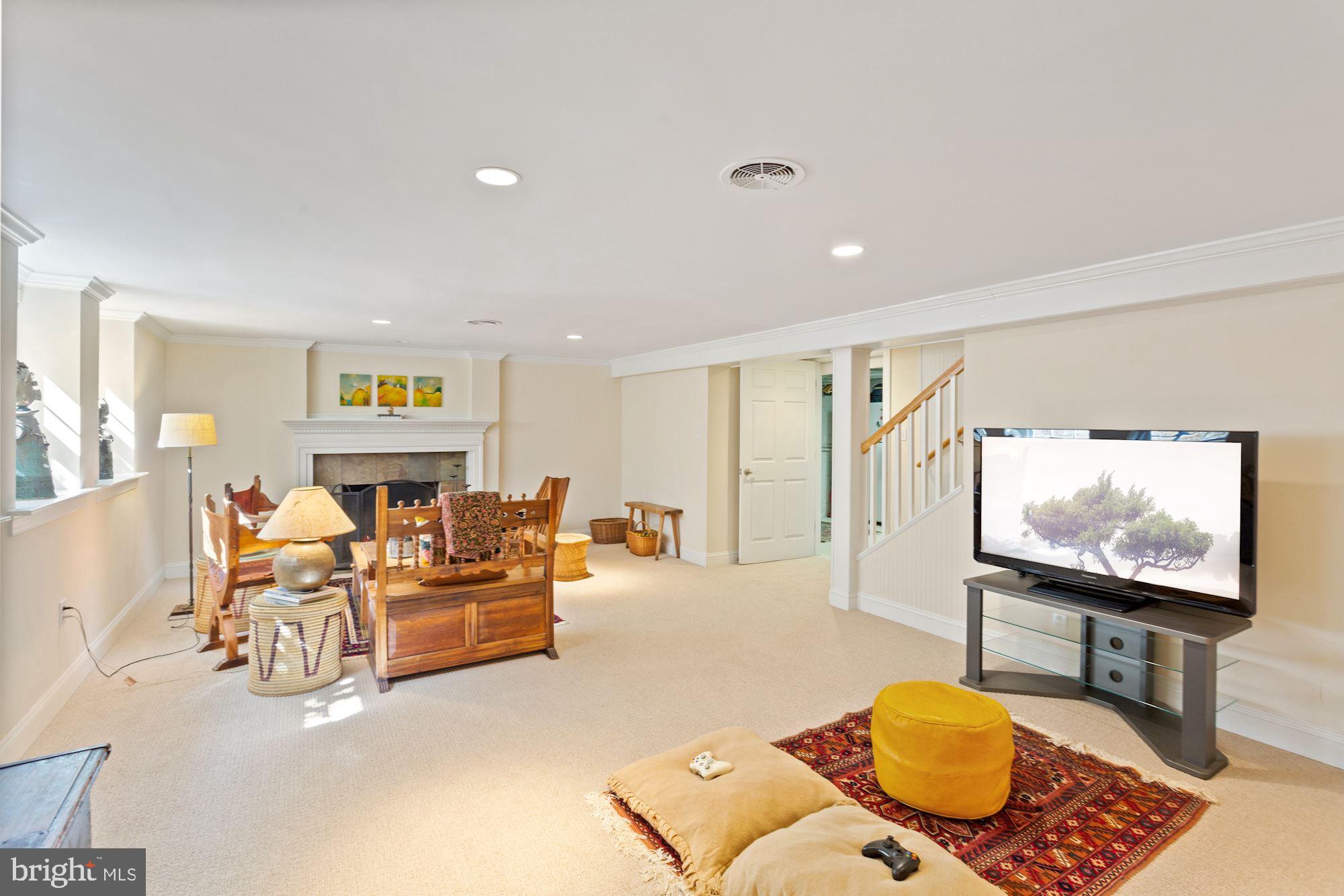 BELLEVUE FOREST - Residential