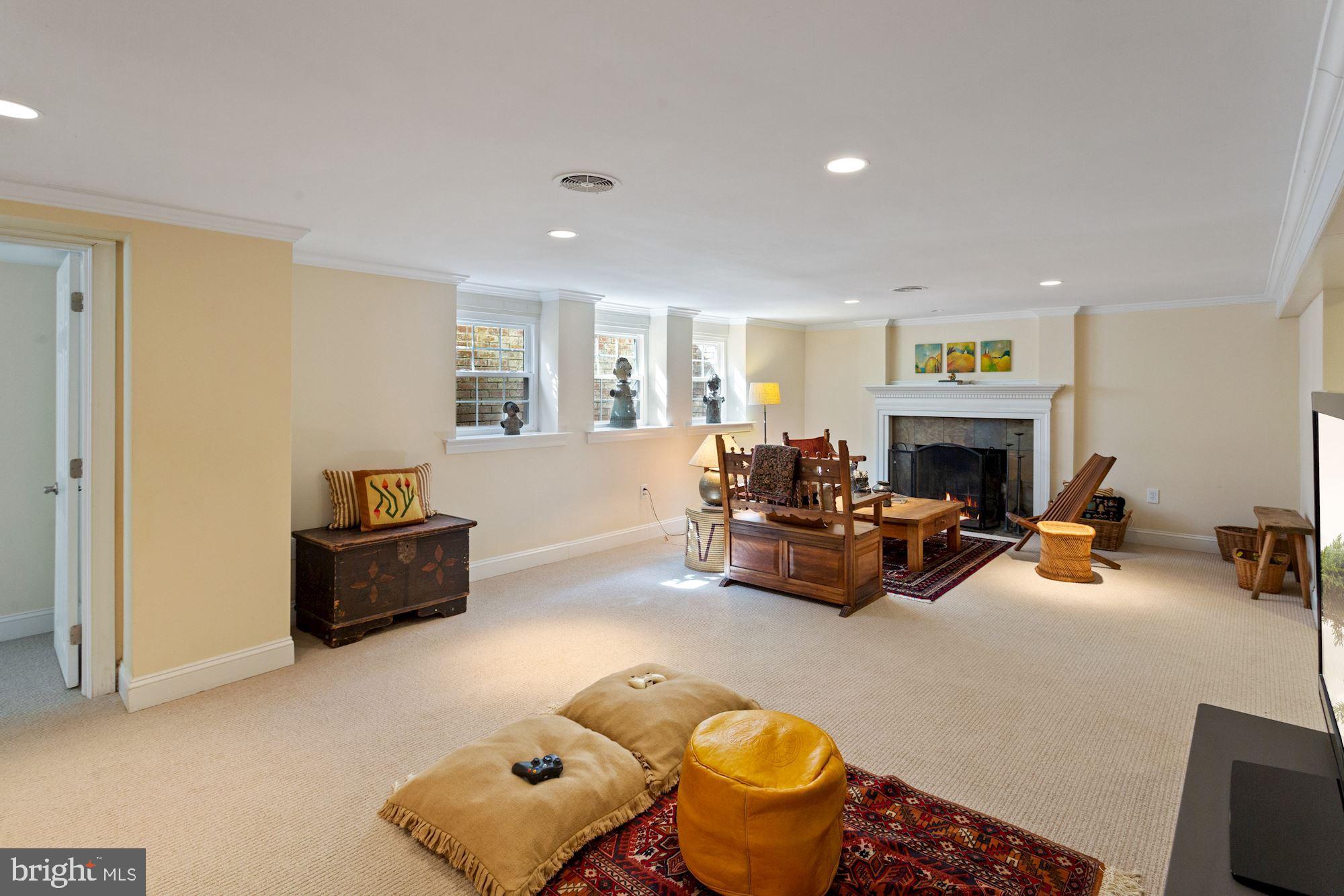 BELLEVUE FOREST - Residential