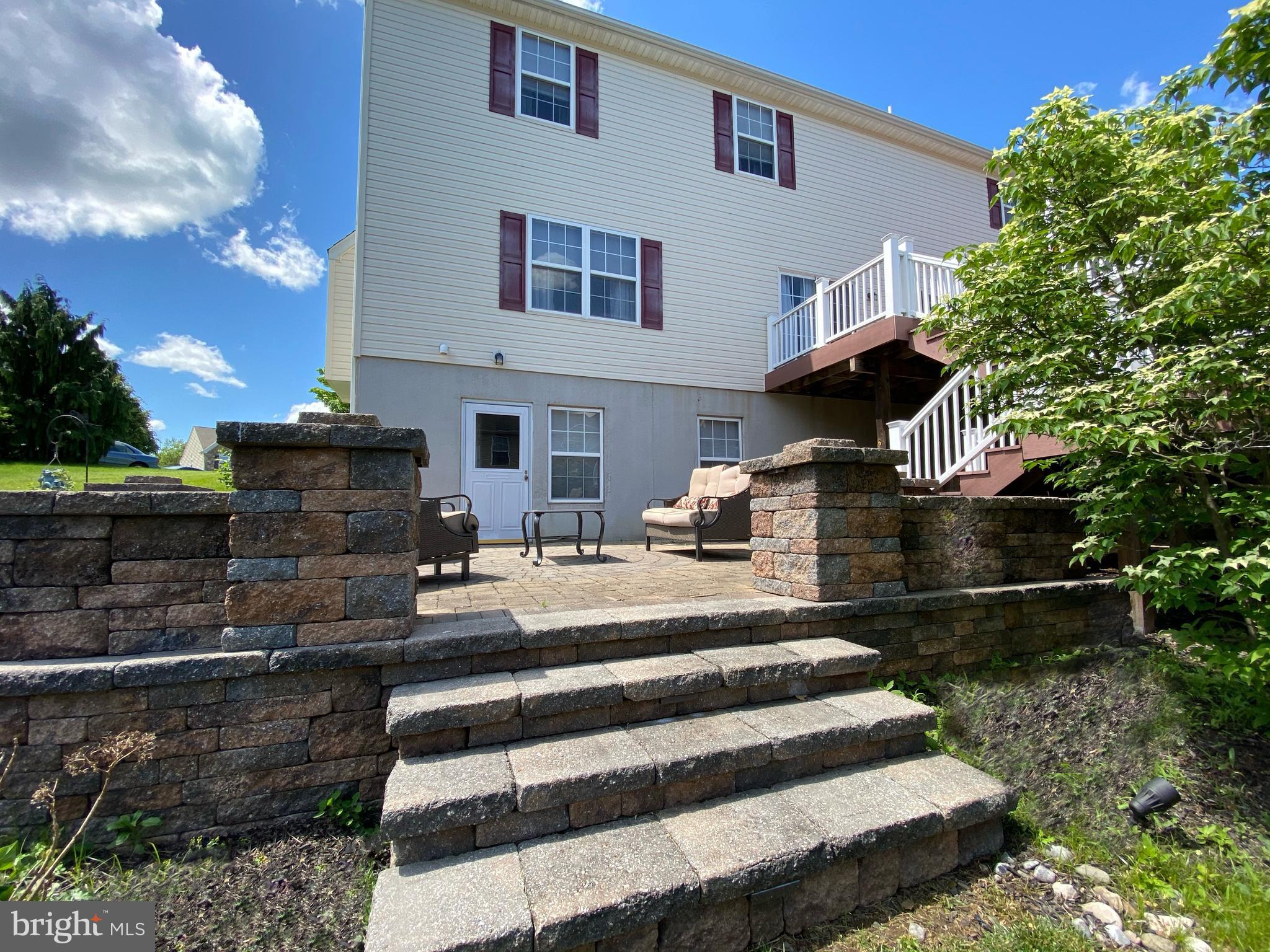 GREYSTONE MEADOW - Residential