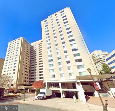 Photo of 4601 N Park Avenue #1715Q, CHEVY CHASE, MD 20815 (MLS # MDMC2161850)