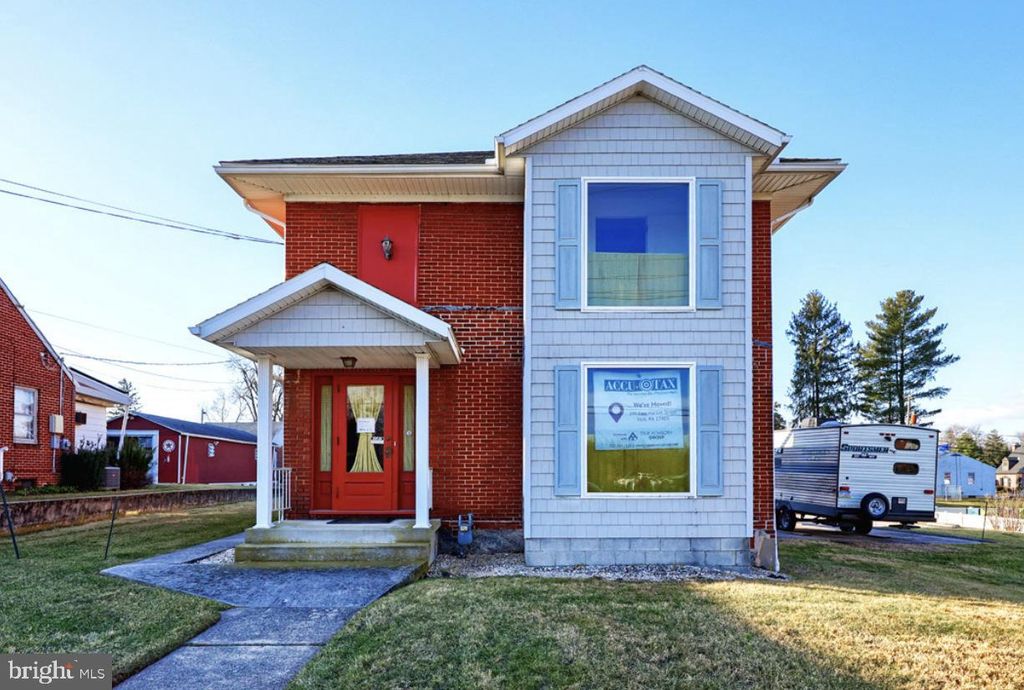 Photo of 2080 Carlisle Road, YORK, PA 17408 (MLS # PAYK2095800)