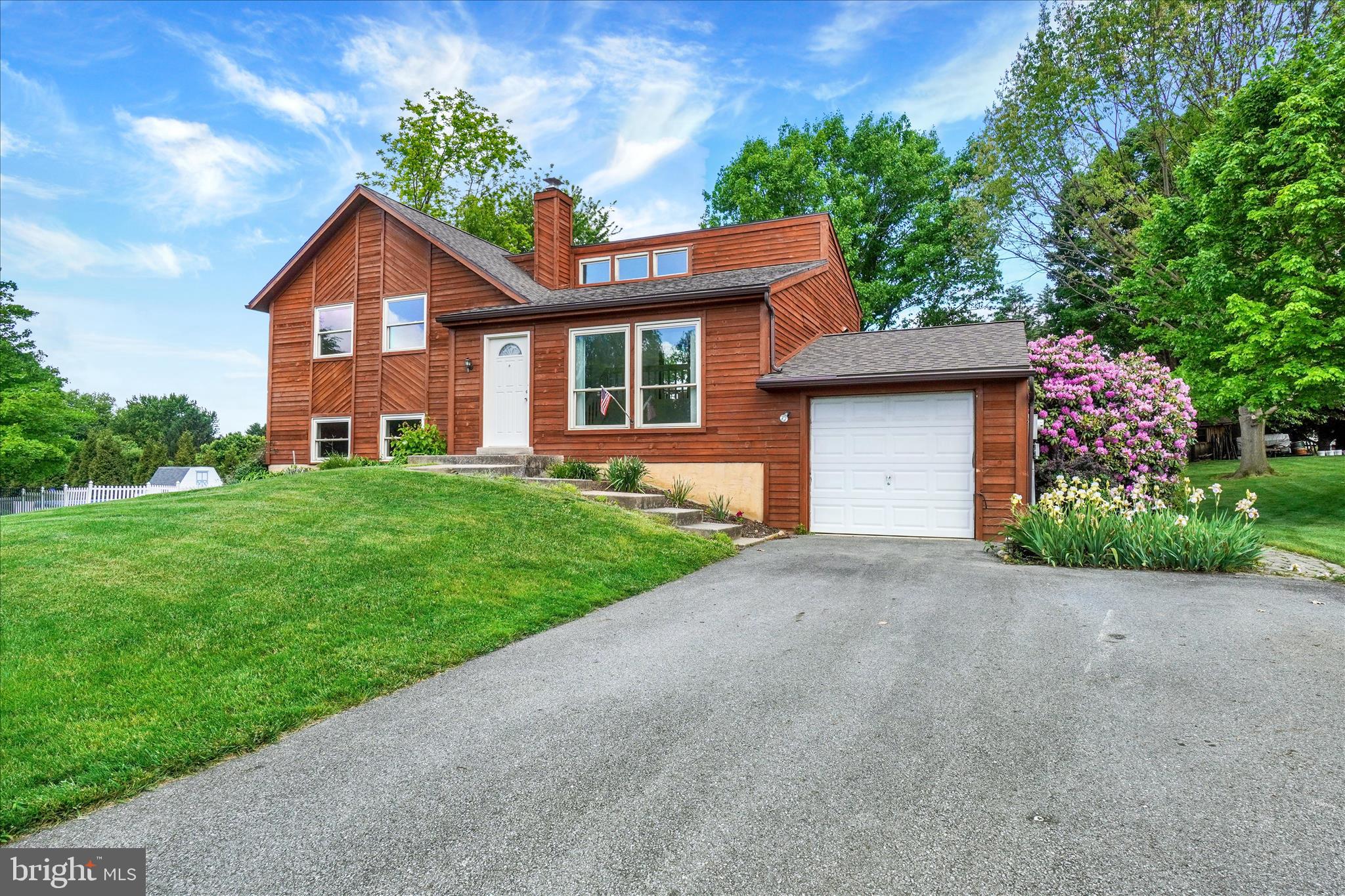 112 NICHOLAS ROAD