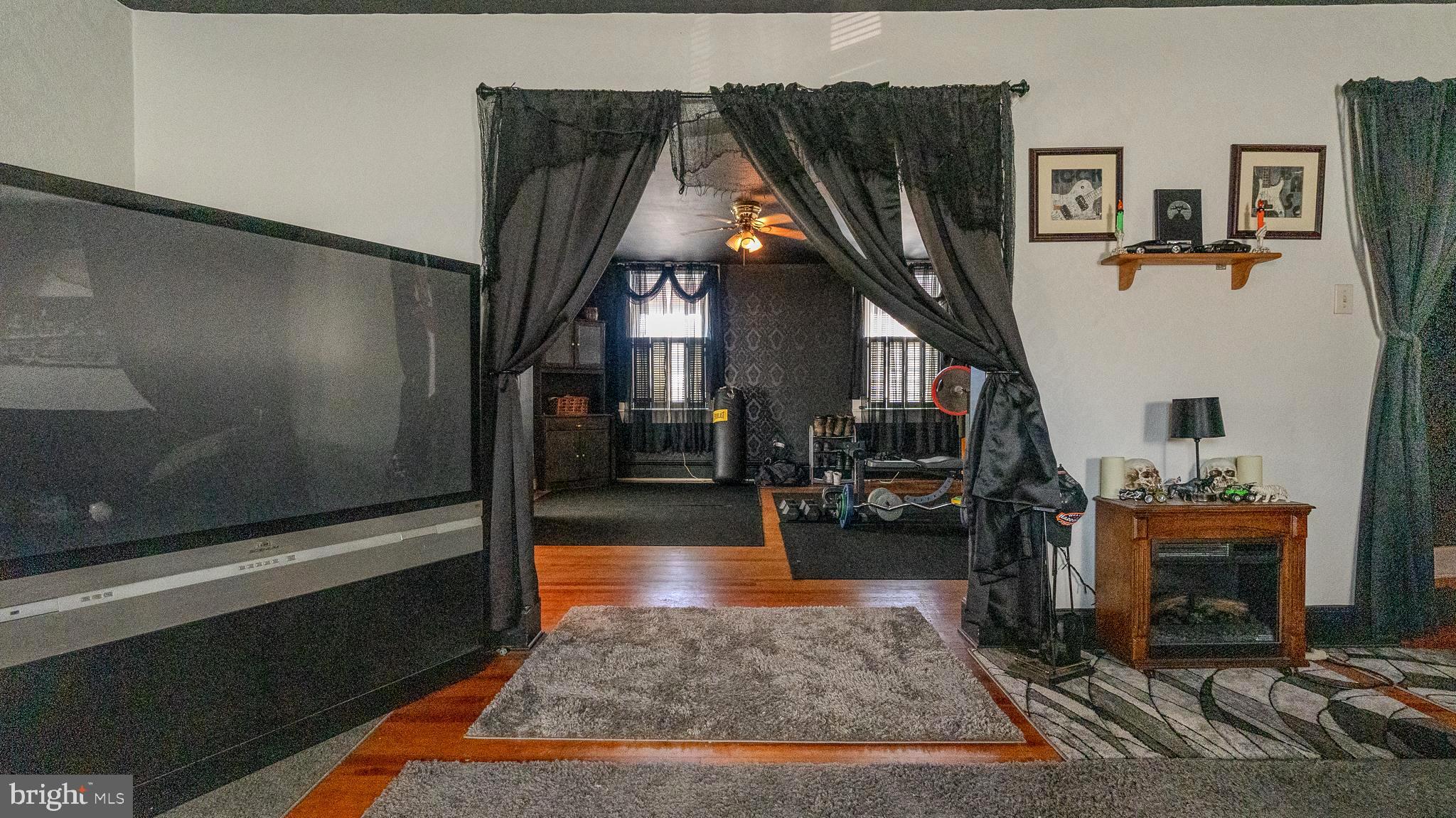 LLEWELLYN - Commercial Sale