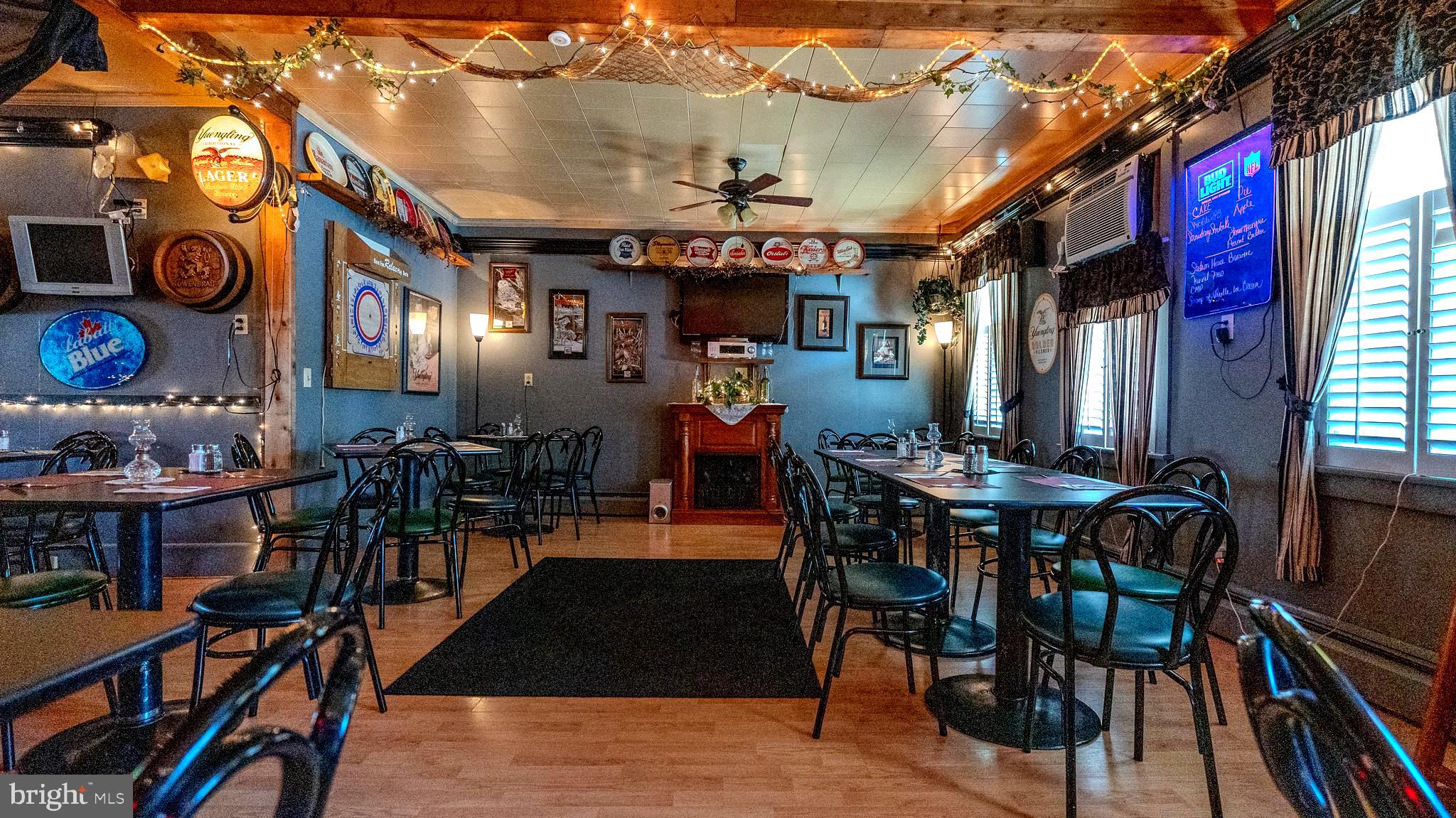 LLEWELLYN - Commercial Sale