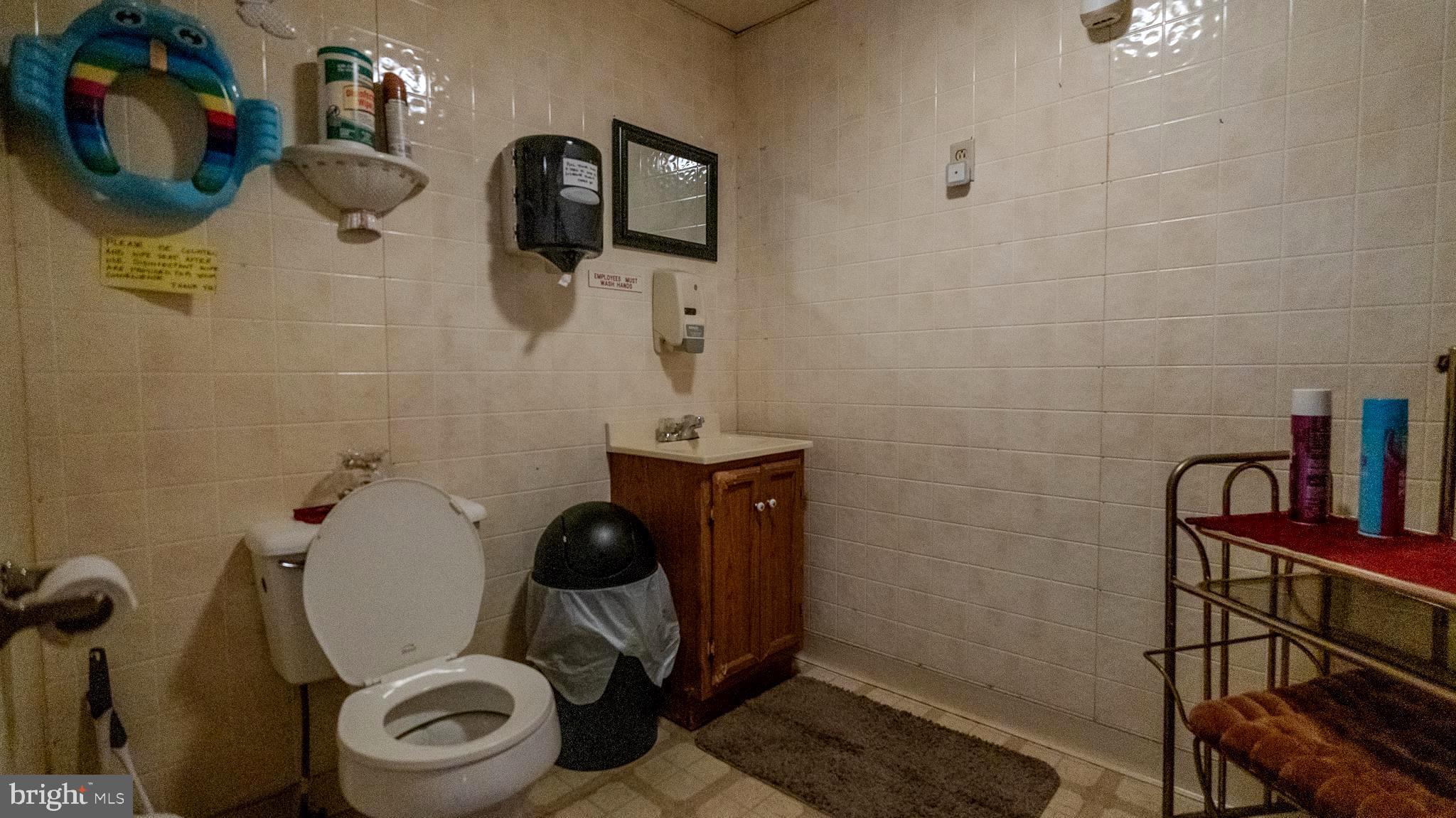 LLEWELLYN - Commercial Sale