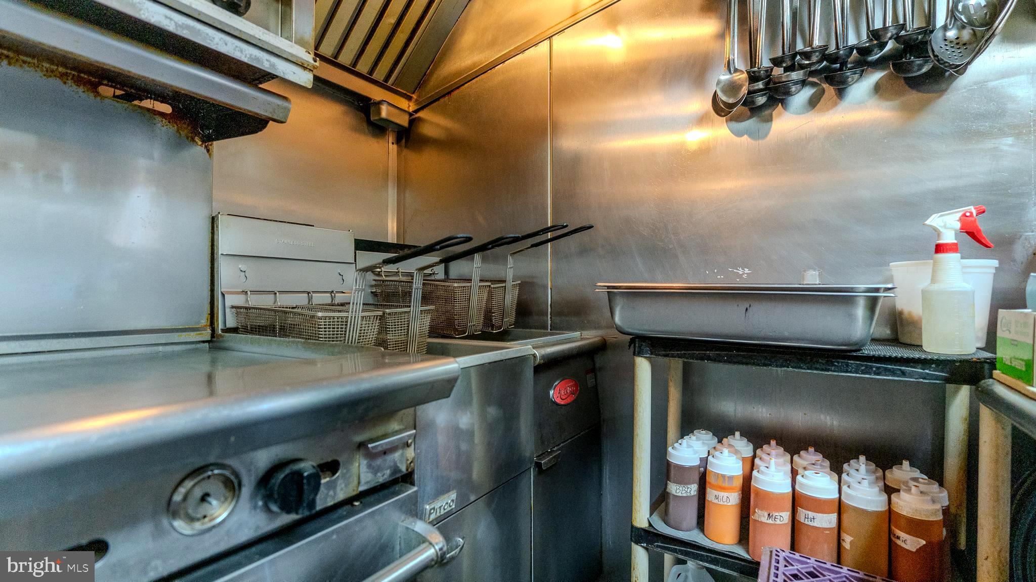 LLEWELLYN - Commercial Sale