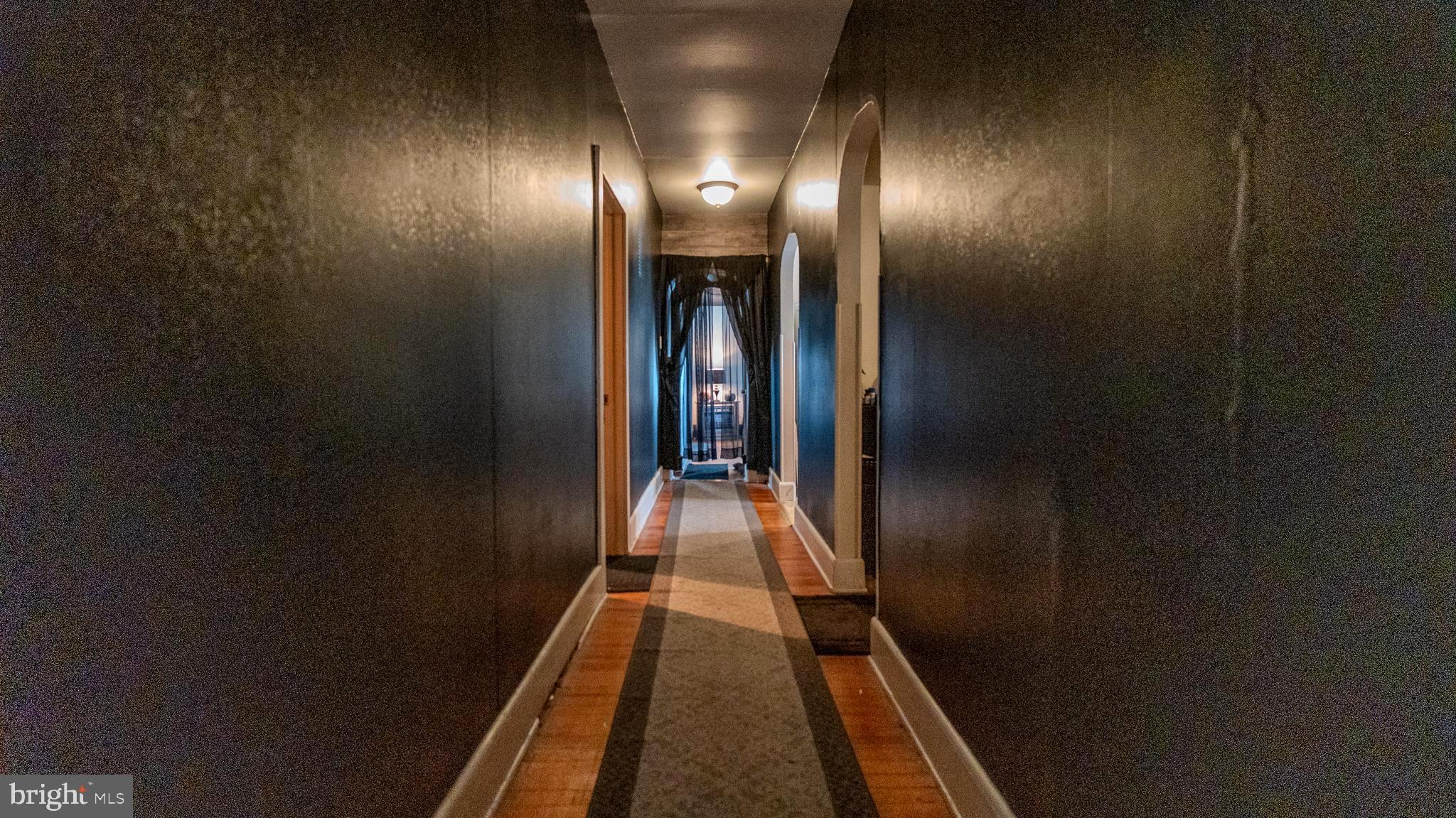 LLEWELLYN - Commercial Sale