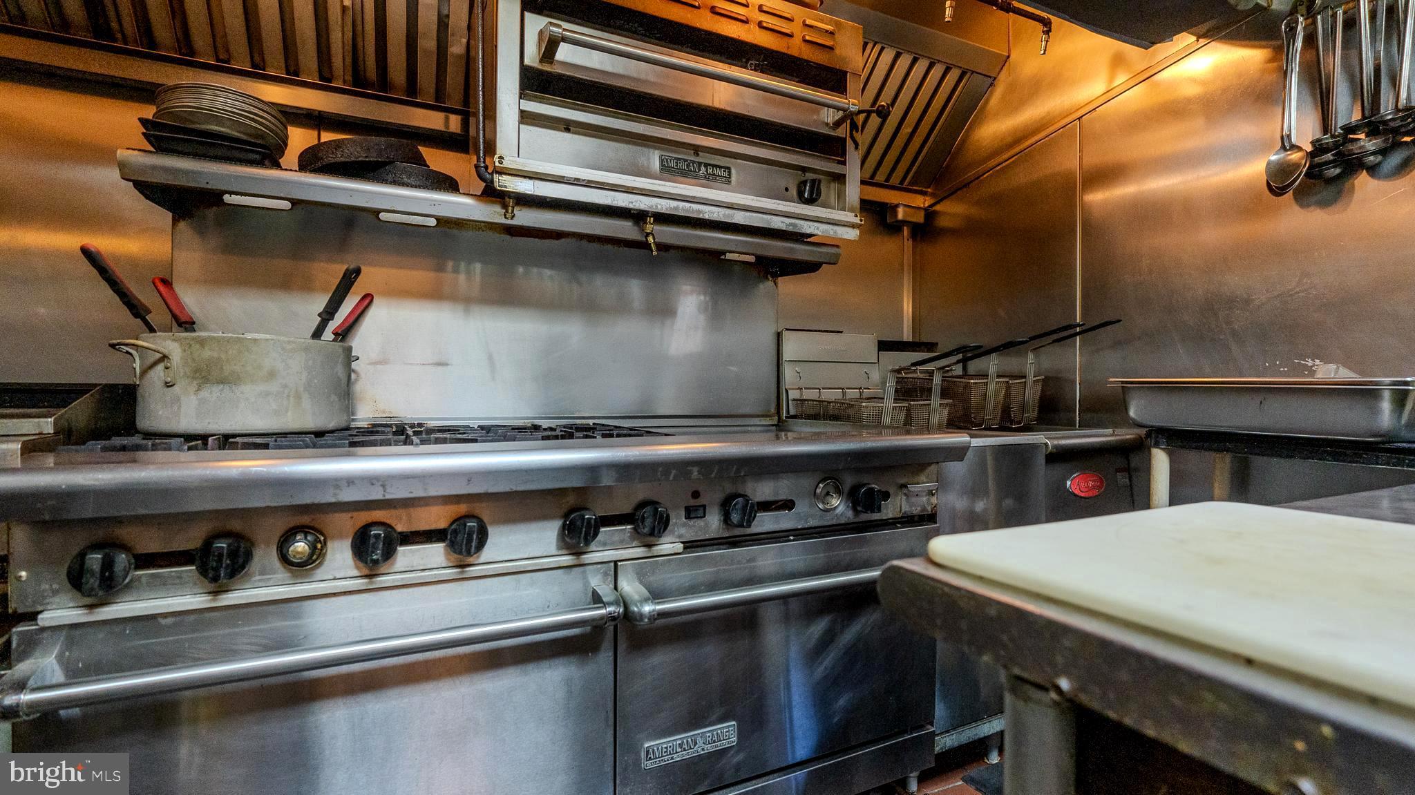 LLEWELLYN - Commercial Sale