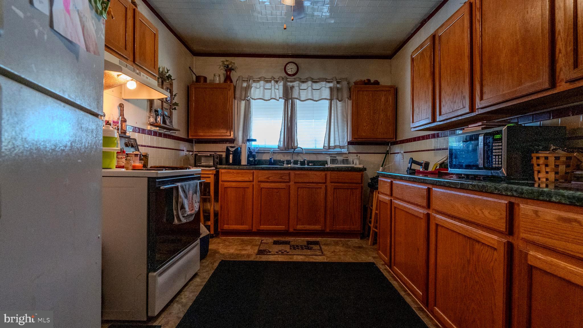 LLEWELLYN - Commercial Sale