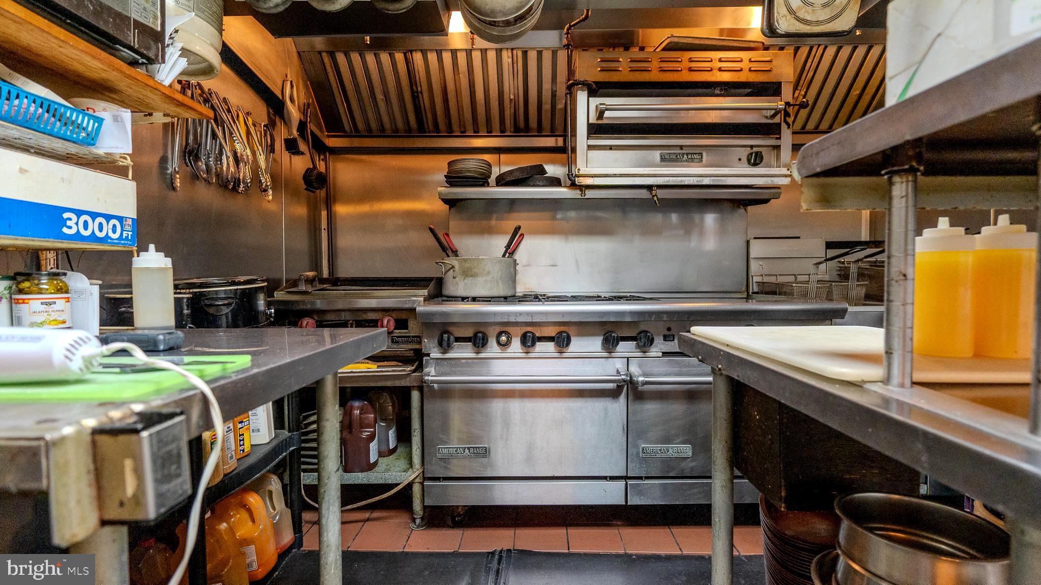 LLEWELLYN - Commercial Sale