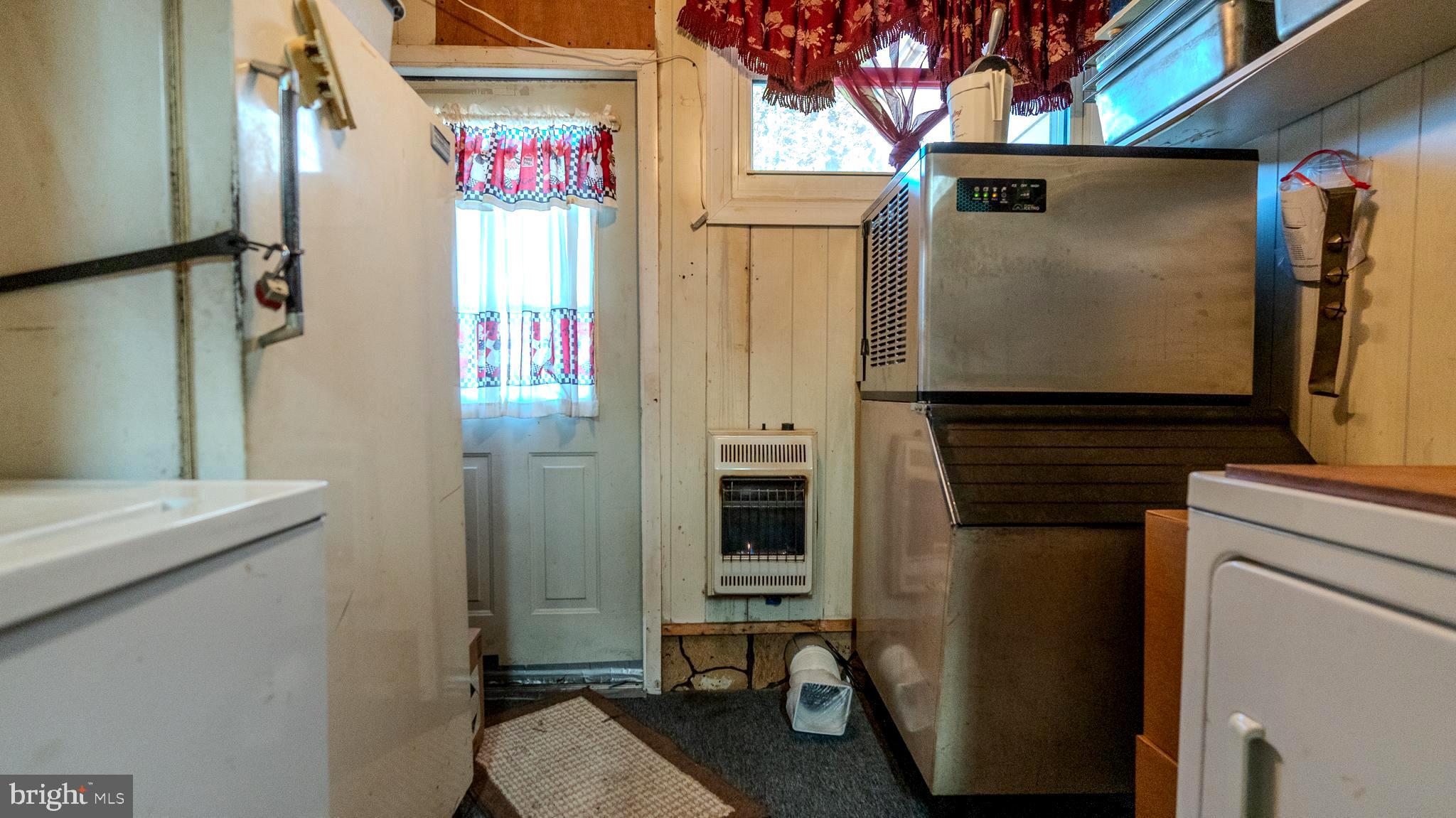 LLEWELLYN - Commercial Sale